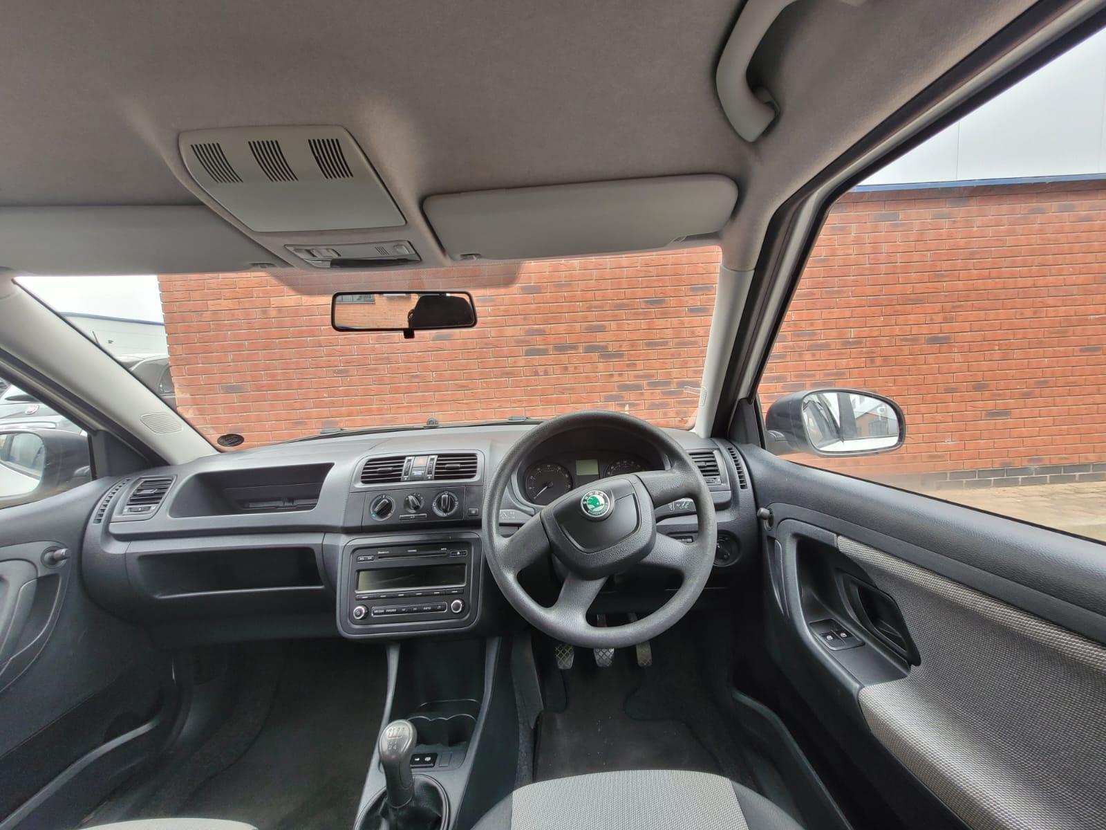 Skoda Fabia 1.2 S Hatchback 5dr Petrol Manual Euro 5 (60 ps)