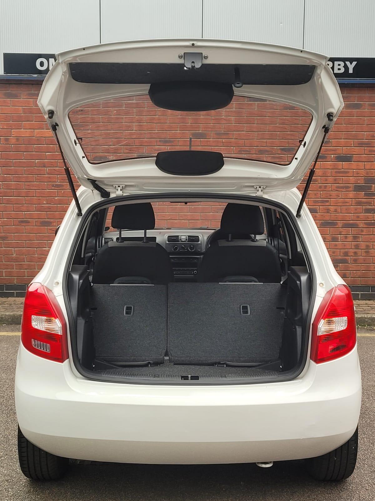 Skoda Fabia 1.2 S Hatchback 5dr Petrol Manual Euro 5 (60 ps)