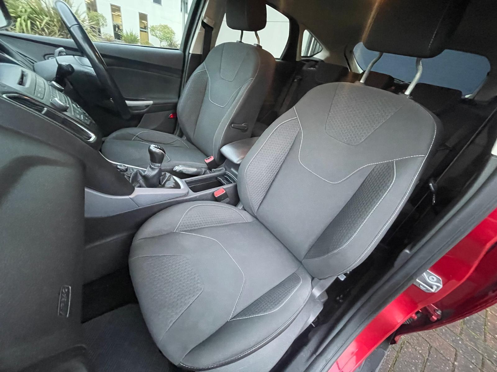 Ford Focus 1.0T EcoBoost Zetec Hatchback 5dr Petrol Manual Euro 6 (s/s) (100 ps)