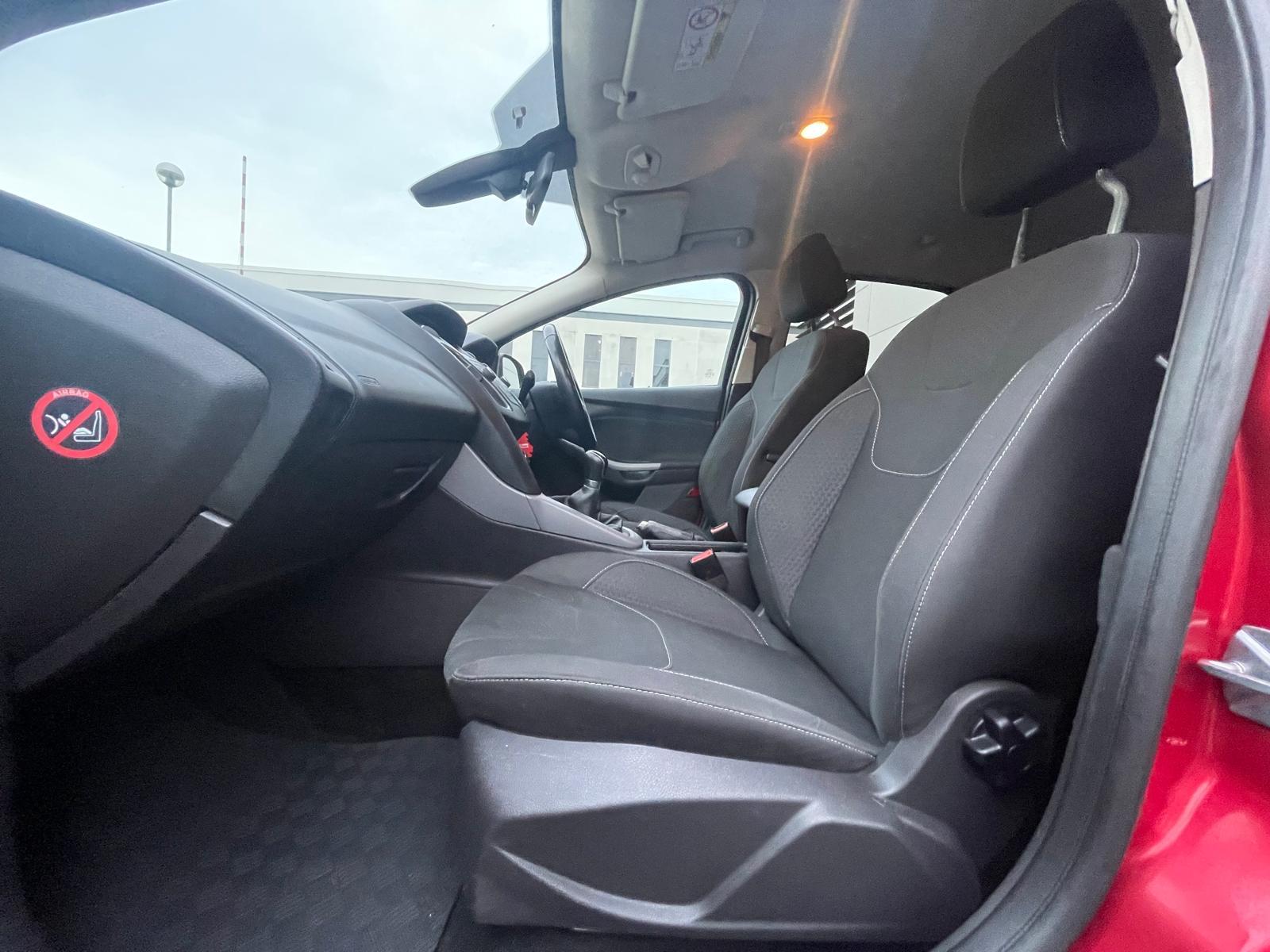 Ford Focus 1.0T EcoBoost Zetec Hatchback 5dr Petrol Manual Euro 6 (s/s) (100 ps)