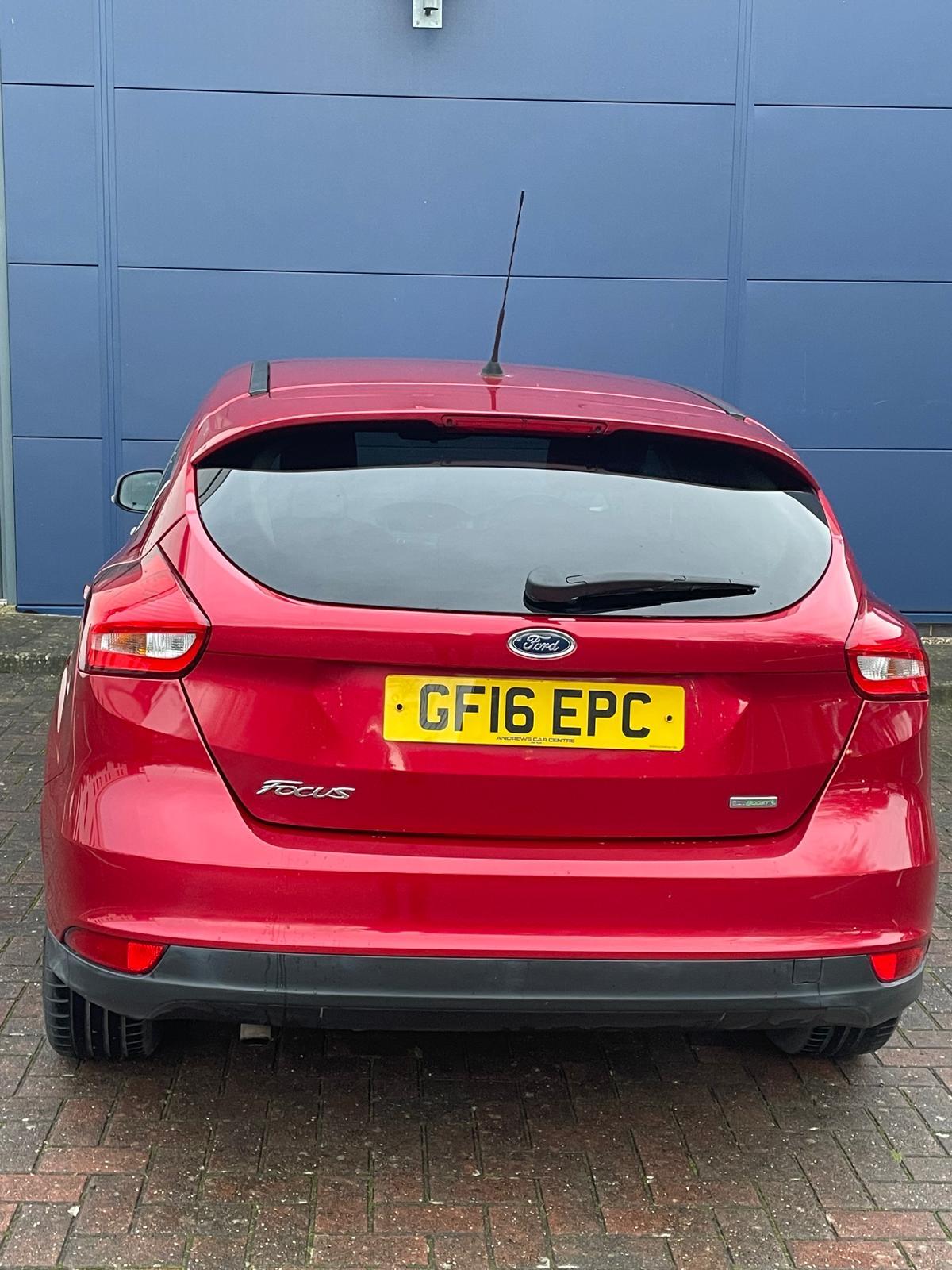 Ford Focus 1.0T EcoBoost Zetec Hatchback 5dr Petrol Manual Euro 6 (s/s) (100 ps)