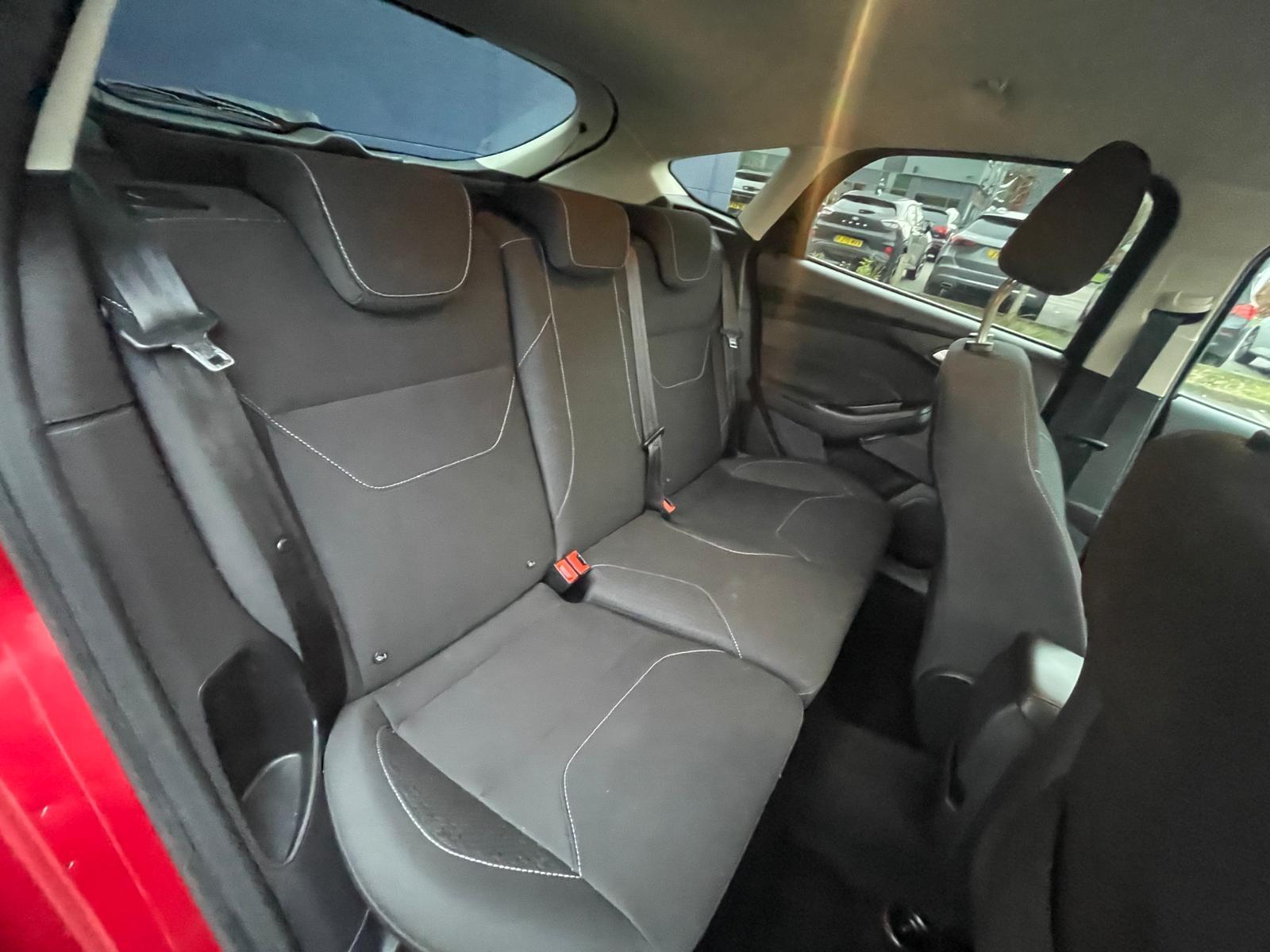 Ford Focus 1.0T EcoBoost Zetec Hatchback 5dr Petrol Manual Euro 6 (s/s) (100 ps)