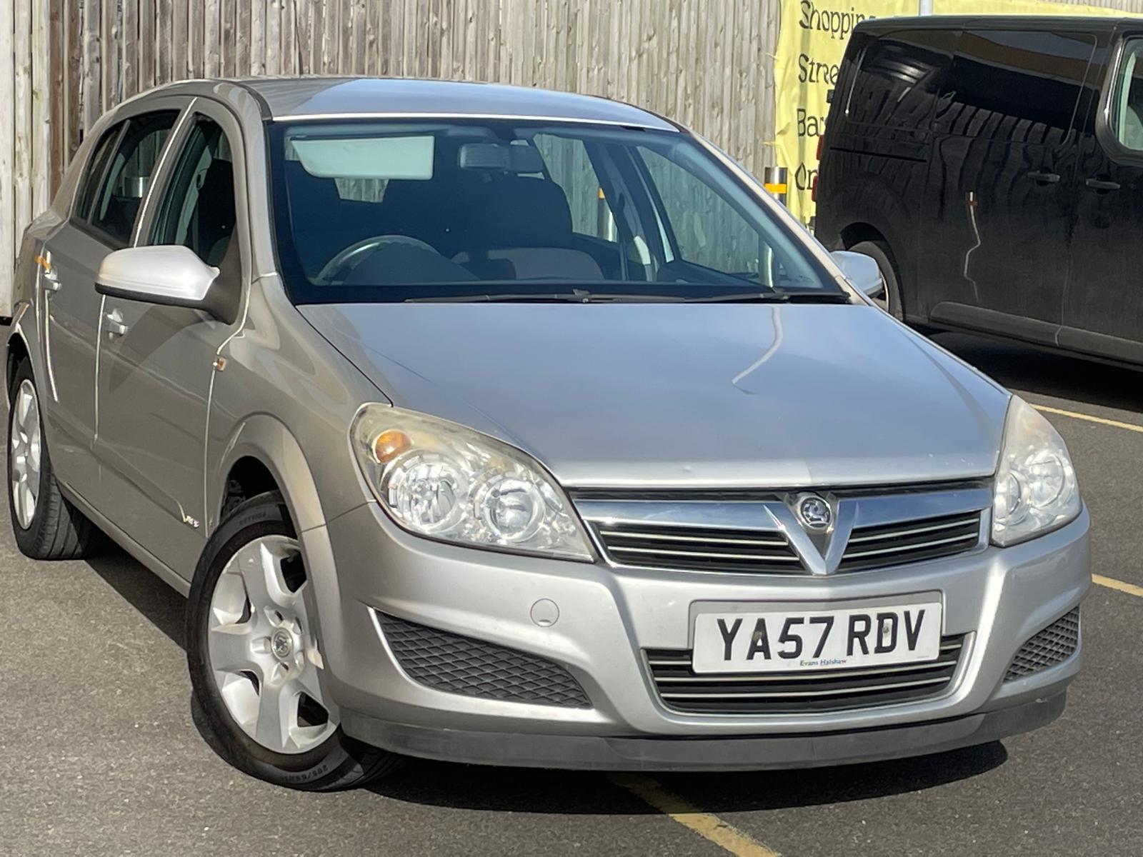 Vauxhall Astra 1.6i 16v Club Hatchback 5dr Petrol Manual (155 g/km, 113 bhp)