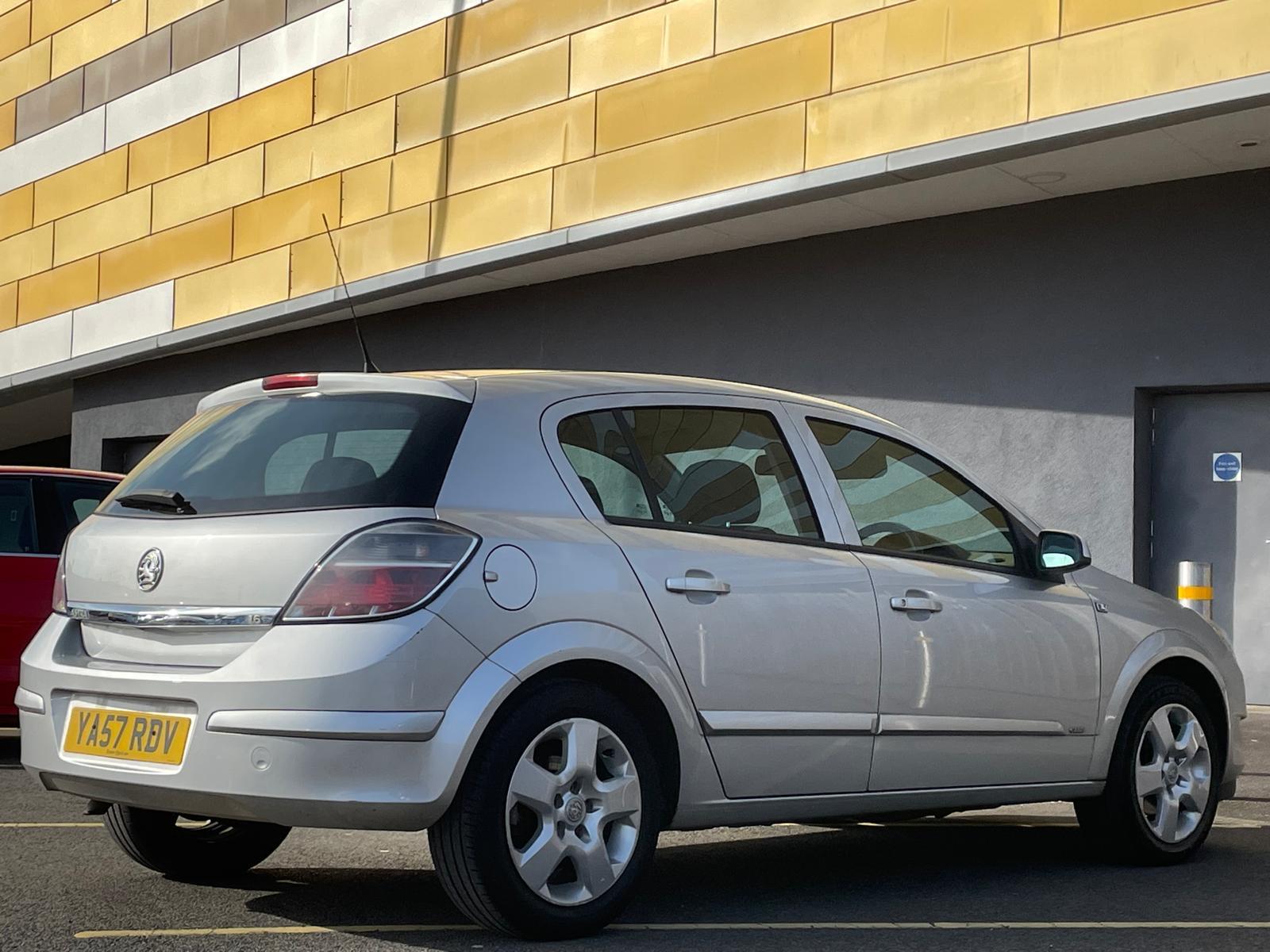 Vauxhall Astra 1.6i 16v Club Hatchback 5dr Petrol Manual (155 g/km, 113 bhp)