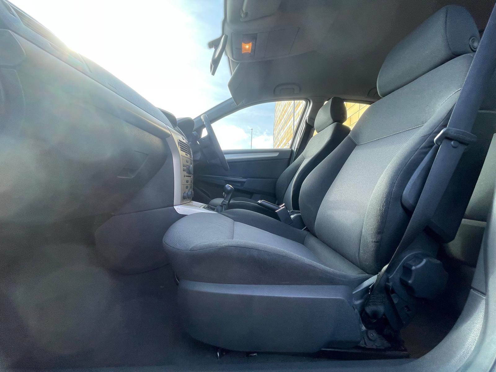 Vauxhall Astra 1.6i 16v Club Hatchback 5dr Petrol Manual (155 g/km, 113 bhp)