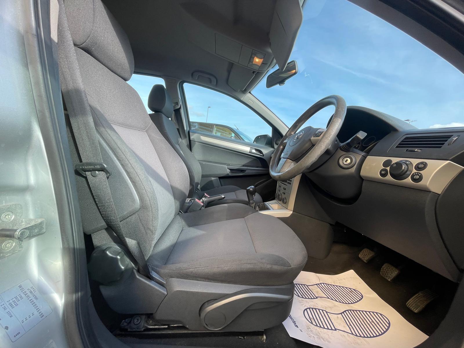 Vauxhall Astra 1.6i 16v Club Hatchback 5dr Petrol Manual (155 g/km, 113 bhp)