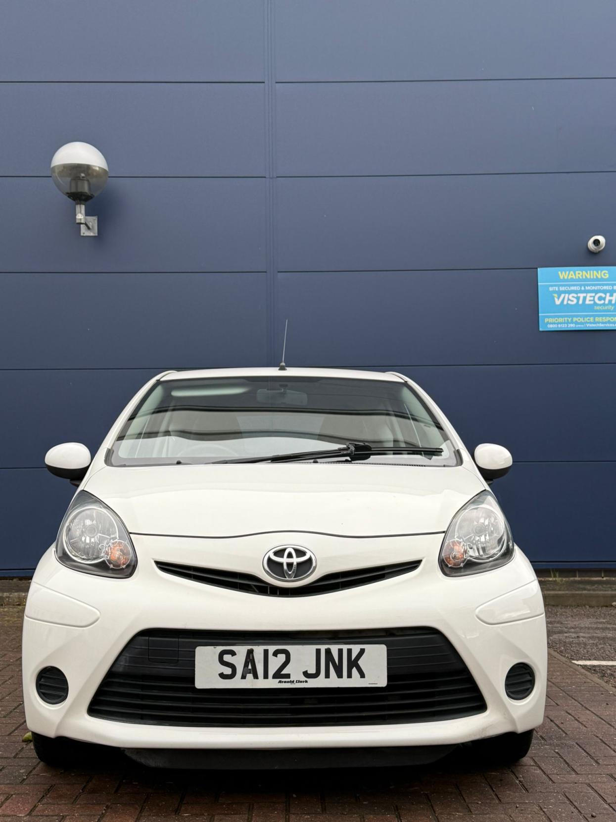 Toyota AYGO 1.0 VVT-i Ice Hatchback 3dr Petrol Manual Euro 5 (67 ps)