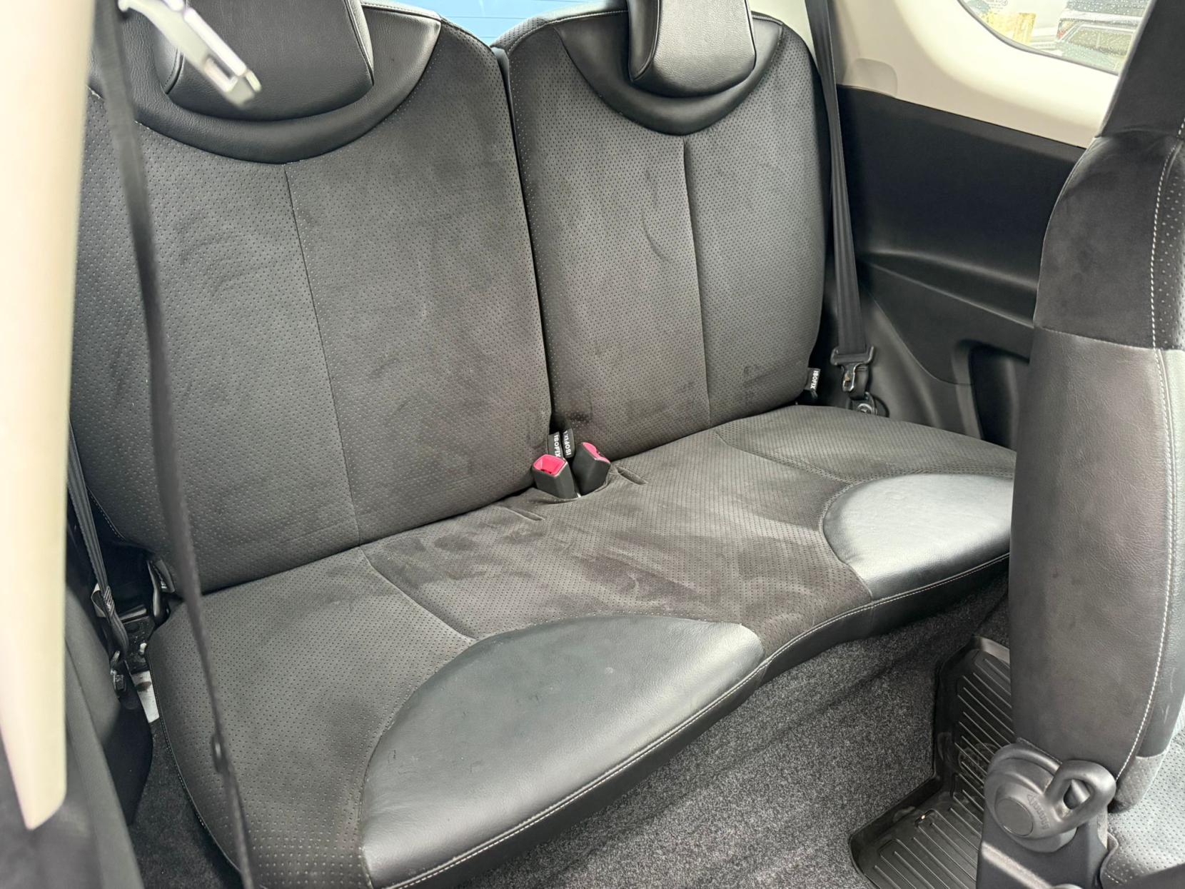 Toyota AYGO 1.0 VVT-i Ice Hatchback 3dr Petrol Manual Euro 5 (67 ps)