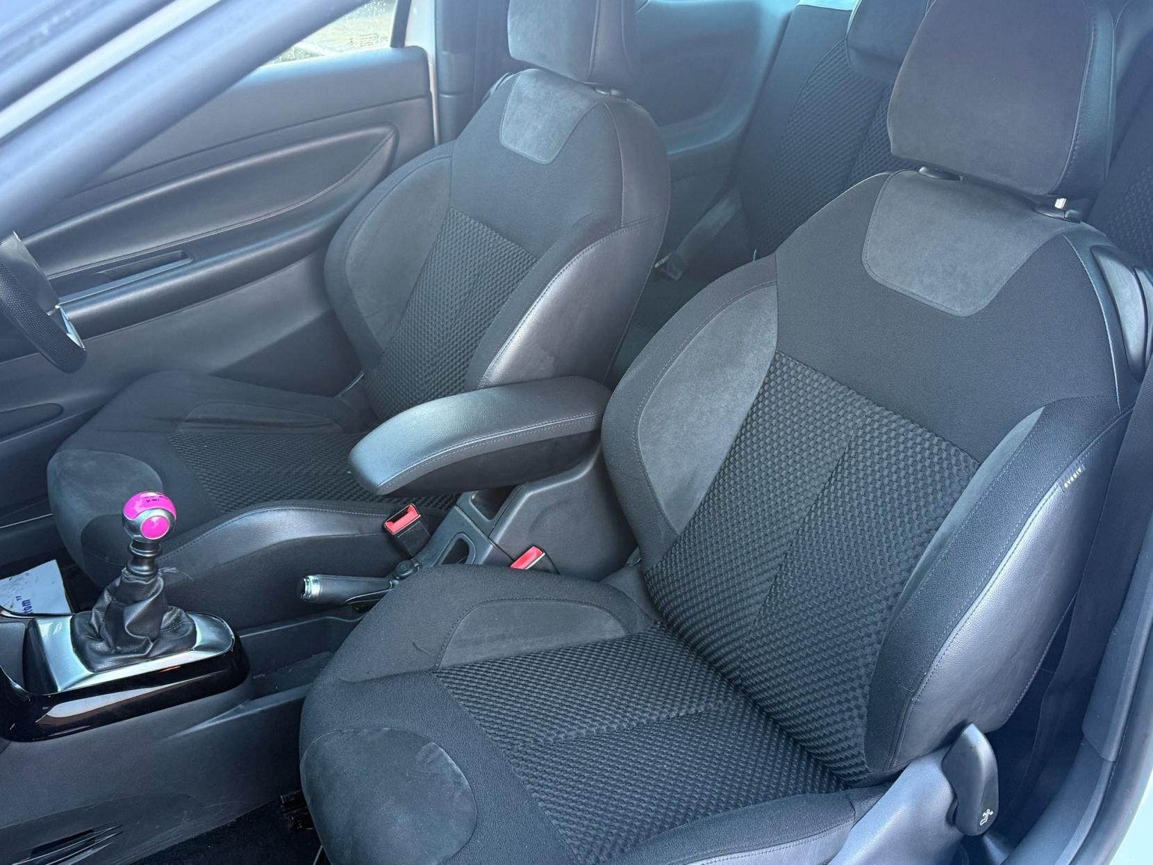 Citroen DS3 1.6 THP DSport Pink Hatchback 3dr Petrol Manual Euro 5 (155 ps)