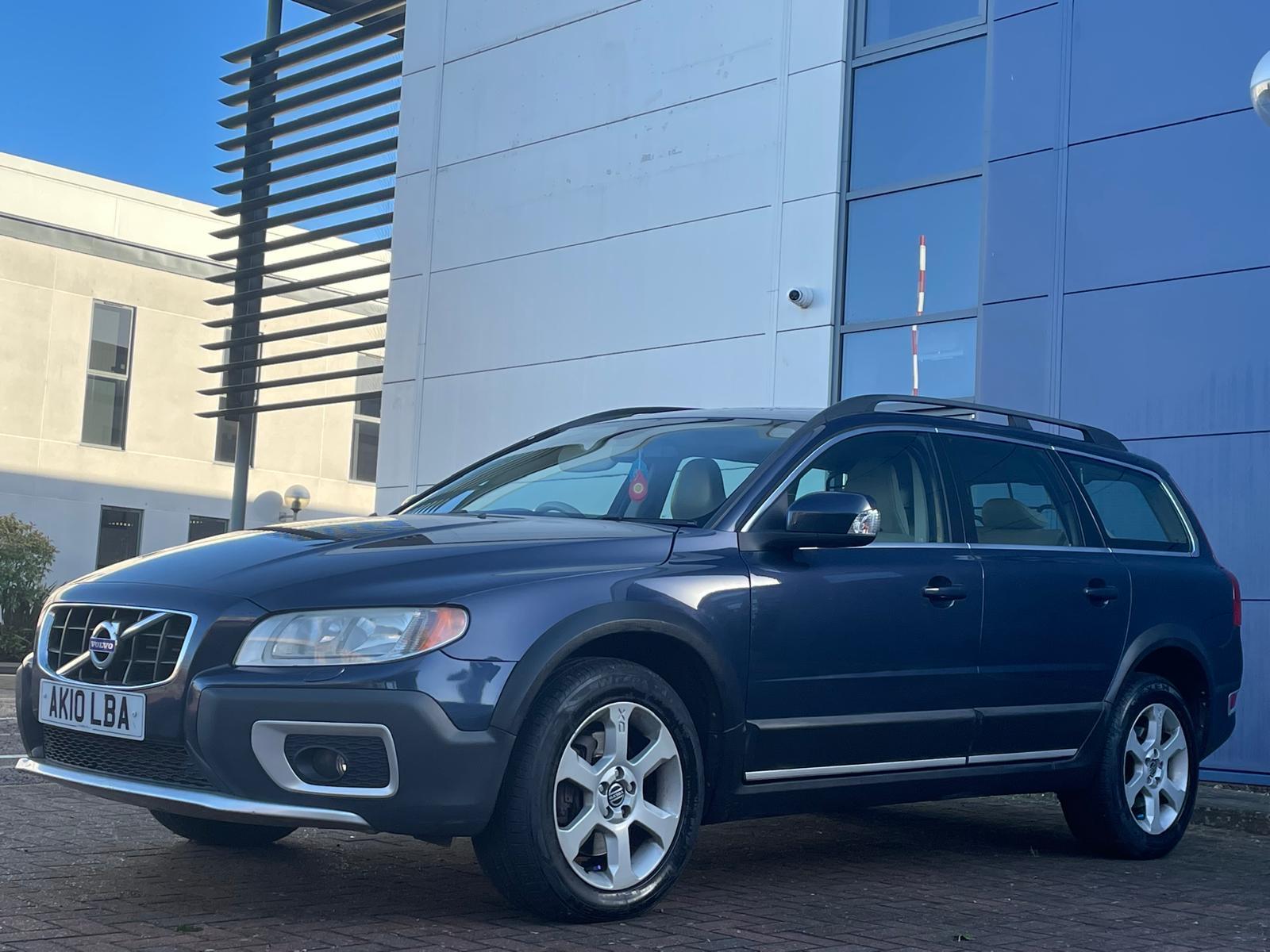 Volvo XC70 2.4 D5 SE Estate 5dr Diesel Geartronic AWD Euro 5 (205 ps)