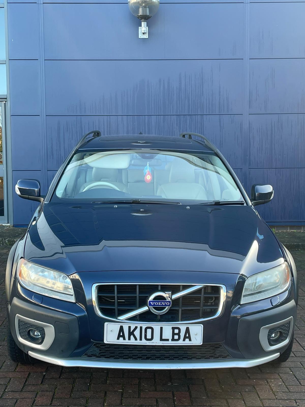 Volvo XC70 2.4 D5 SE Estate 5dr Diesel Geartronic AWD Euro 5 (205 ps)