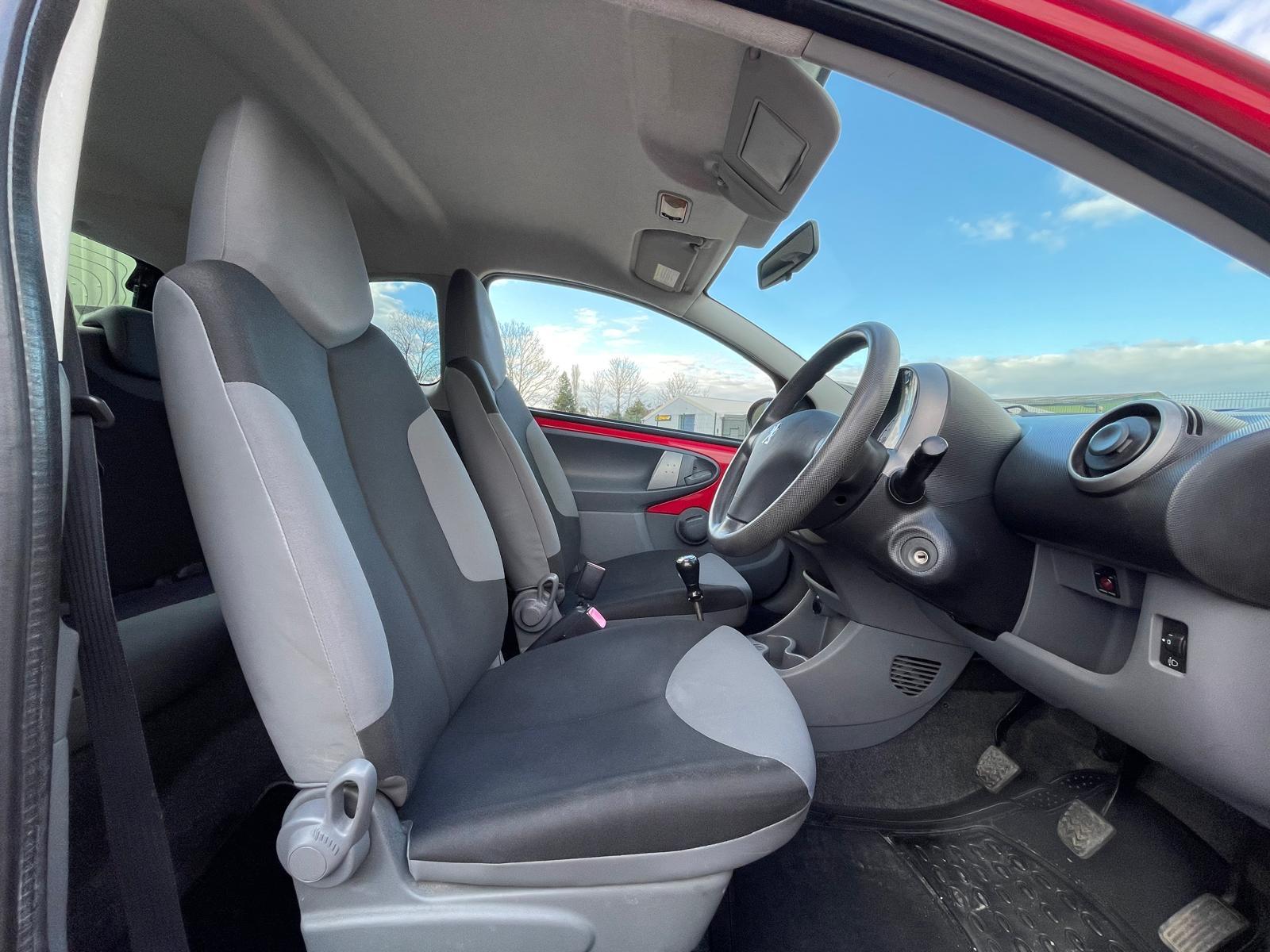 Peugeot 107 1.0 12V Kiss Hatchback 3dr Petrol Manual Euro 4 (68 ps)