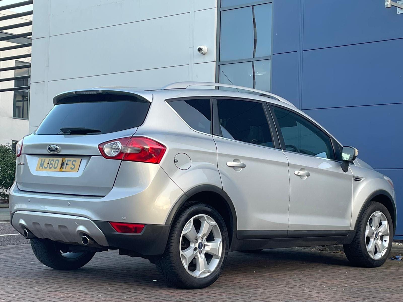 Ford Kuga 2.0 TDCi Zetec SUV 5dr Diesel Manual 2WD Euro 5 (140 ps)