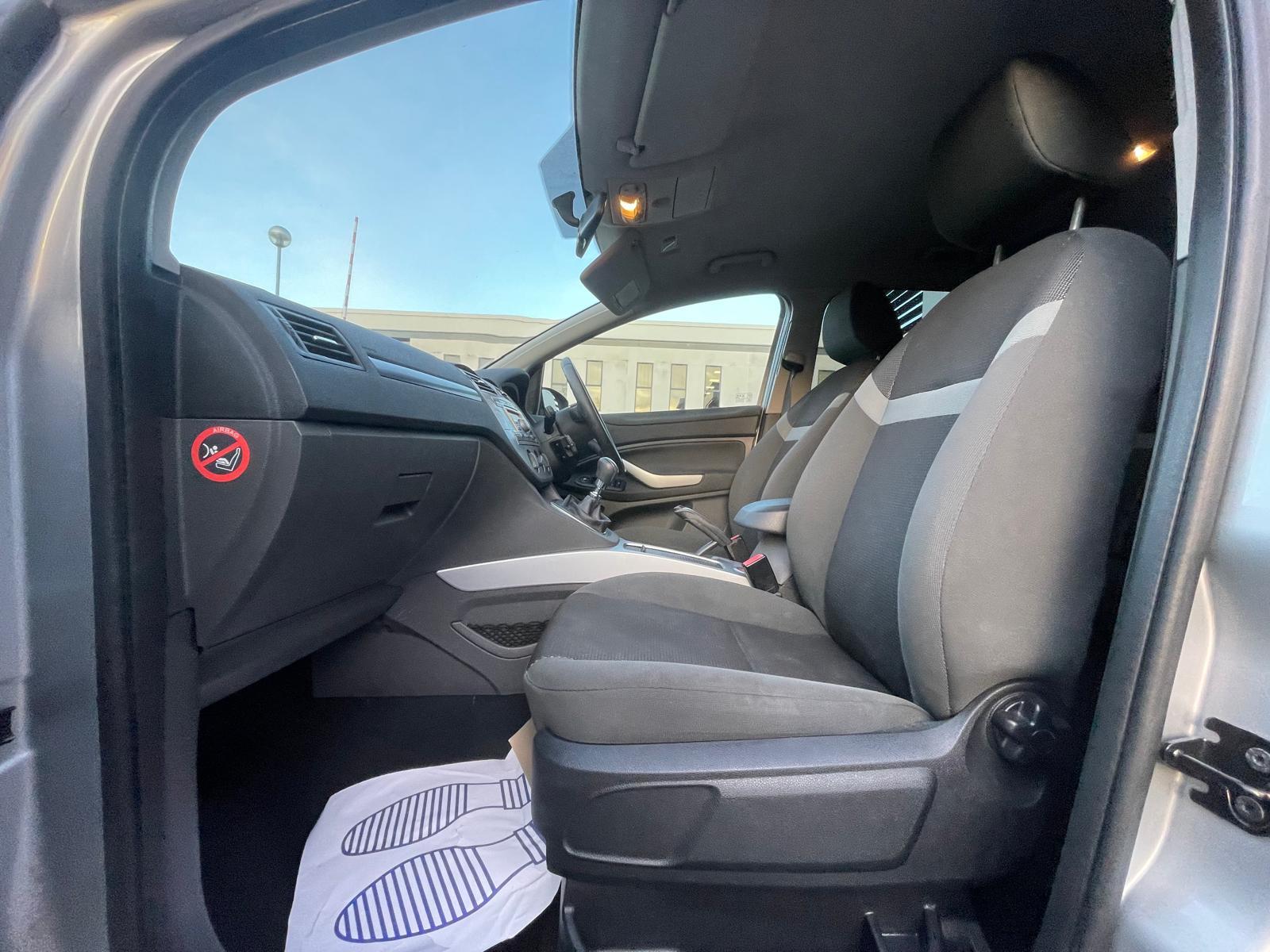 Ford Kuga 2.0 TDCi Zetec SUV 5dr Diesel Manual 2WD Euro 5 (140 ps)