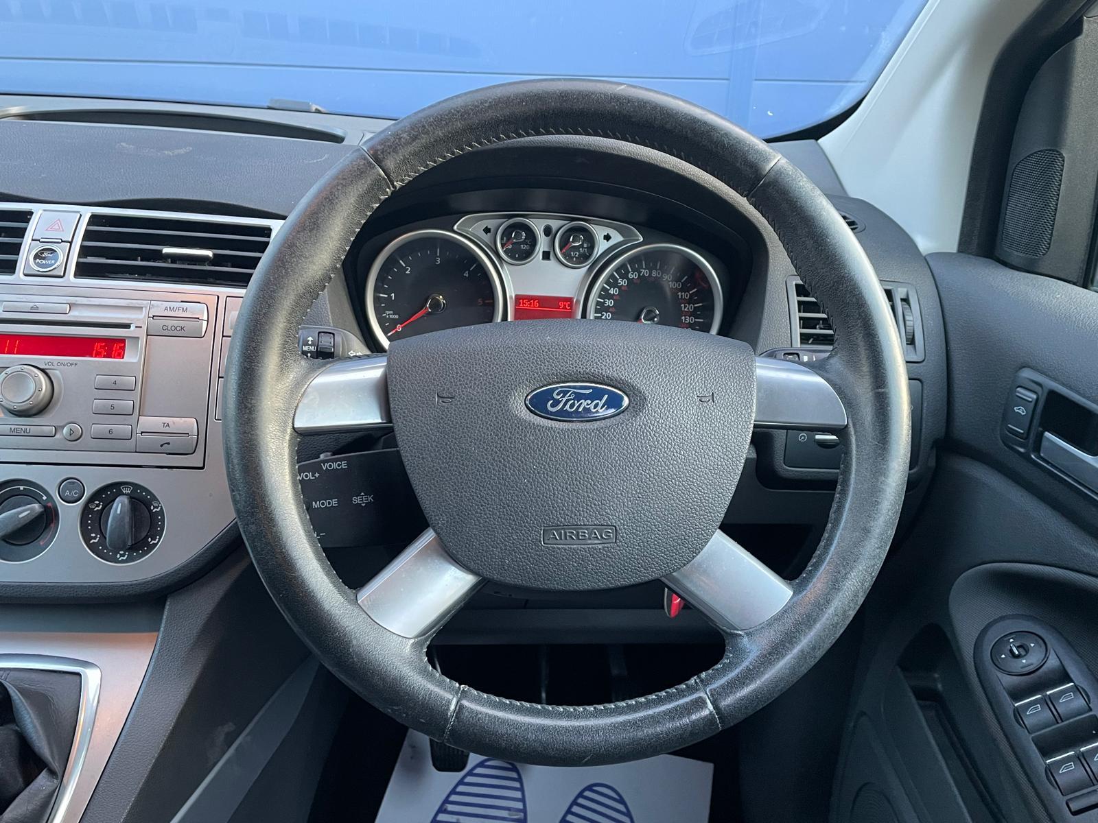 Ford Kuga 2.0 TDCi Zetec SUV 5dr Diesel Manual 2WD Euro 5 (140 ps)