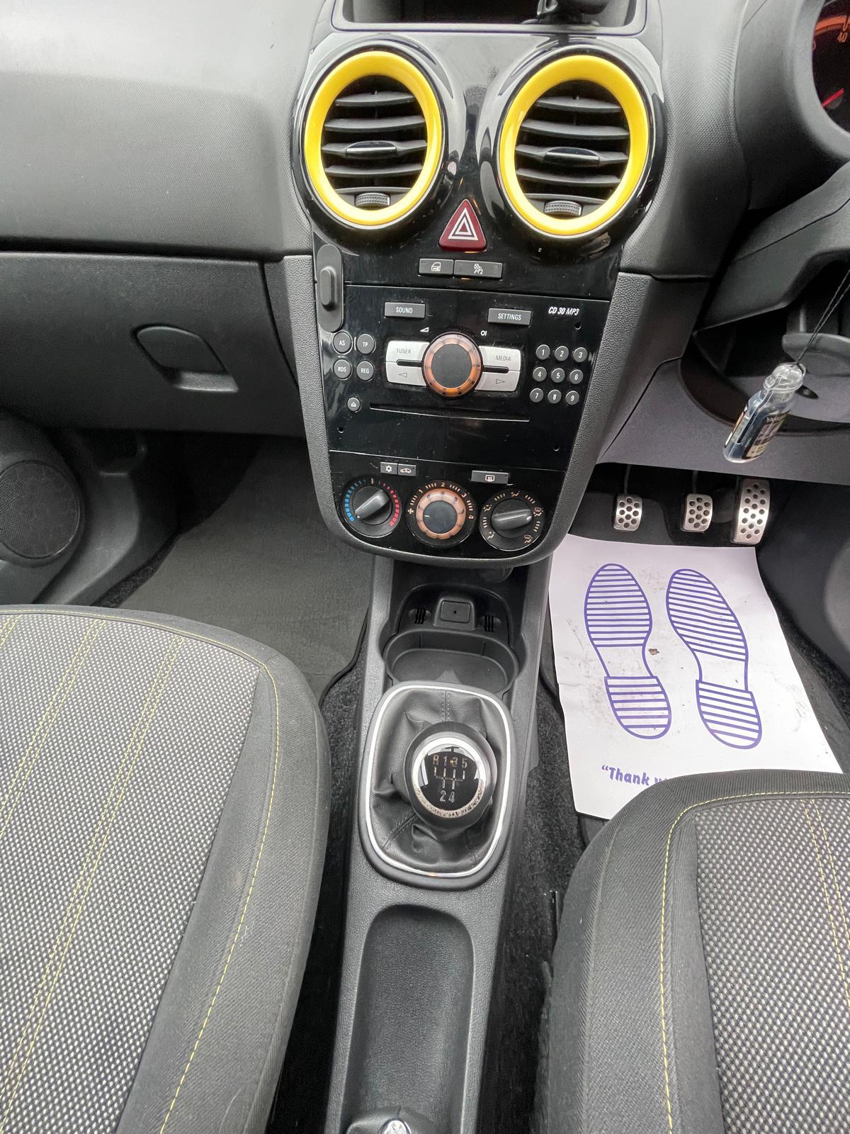 Vauxhall Corsa 1.2 16V Limited Edition Hatchback 3dr Petrol Manual Euro 5 (85 ps)