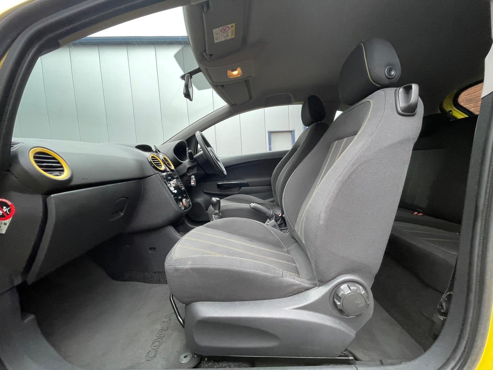 Vauxhall Corsa 1.2 16V Limited Edition Hatchback 3dr Petrol Manual Euro 5 (85 ps)