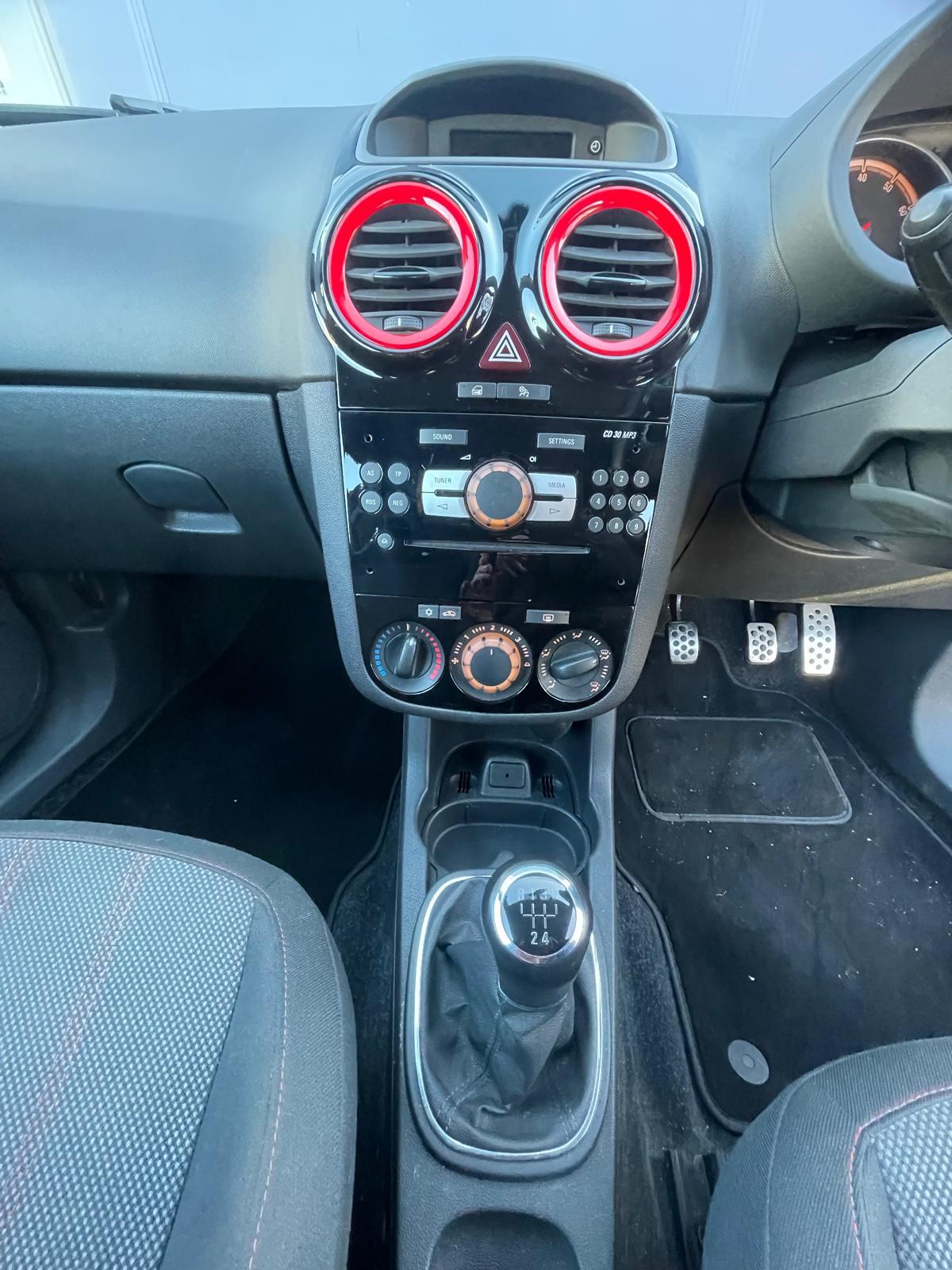 Vauxhall Corsa 1.2 16V Limited Edition Hatchback 3dr Petrol Manual Euro 5 (85 ps)