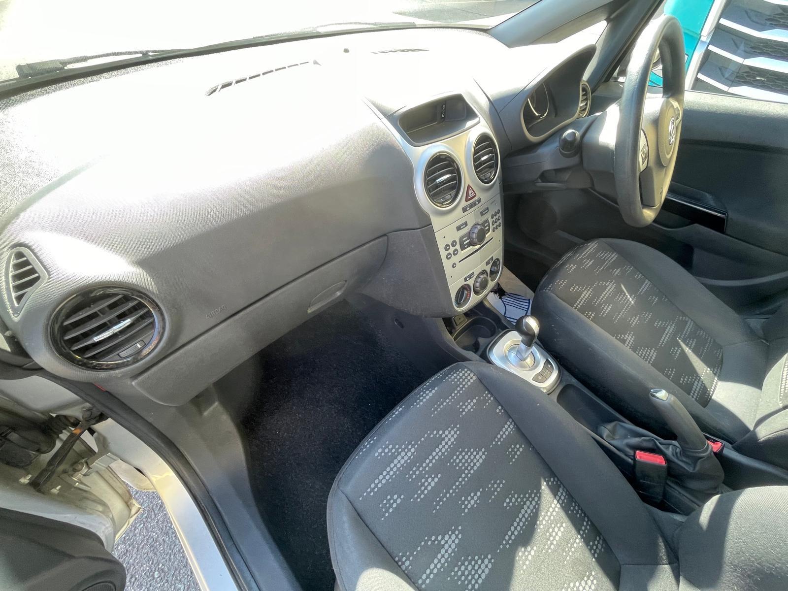 Vauxhall Corsa 1.2 16V Design Hatchback 5dr Petrol Easytronic Euro 5 (A/C) (85 ps)