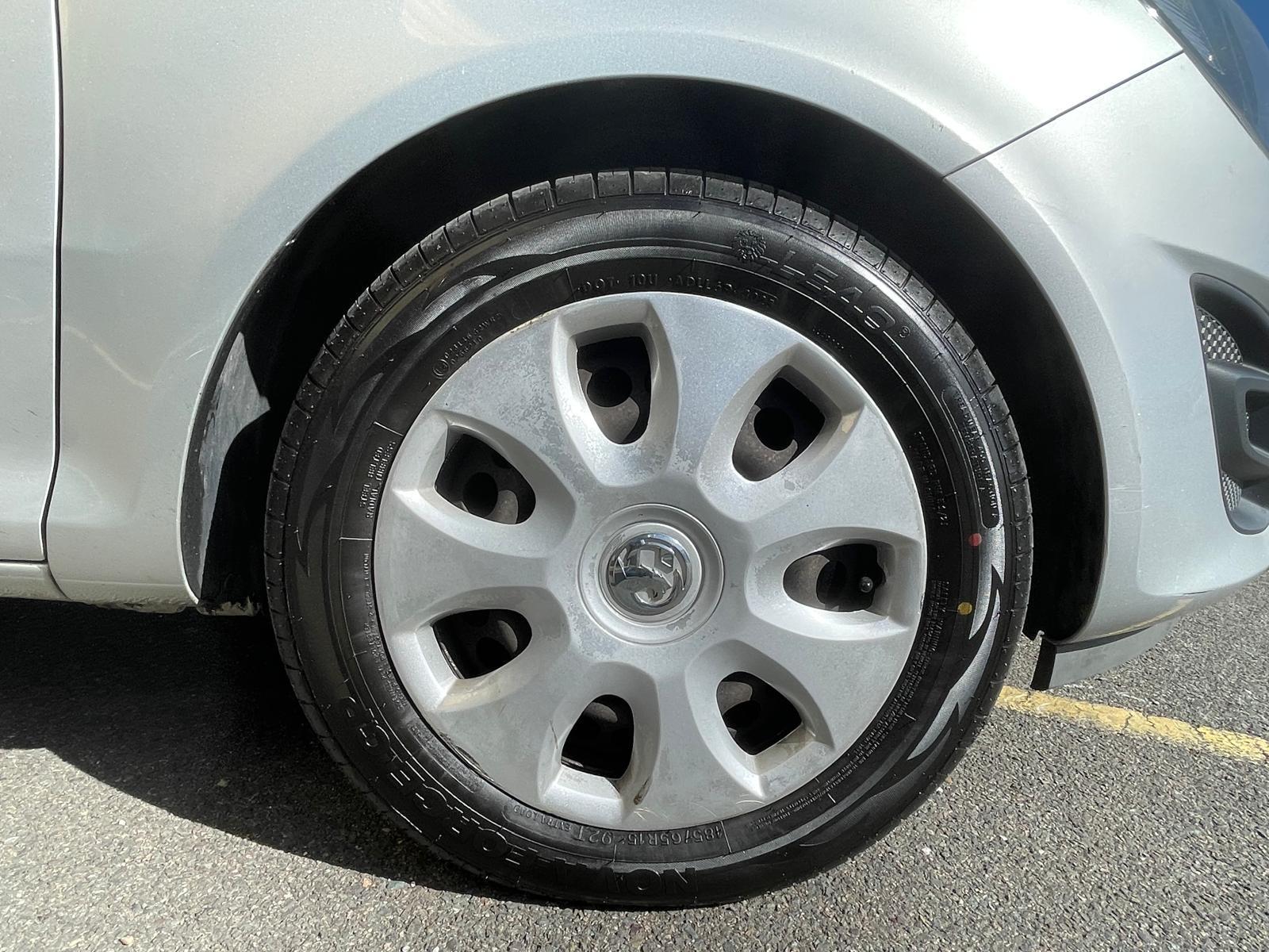 Vauxhall Corsa 1.2 16V Design Hatchback 5dr Petrol Easytronic Euro 5 (A/C) (85 ps)