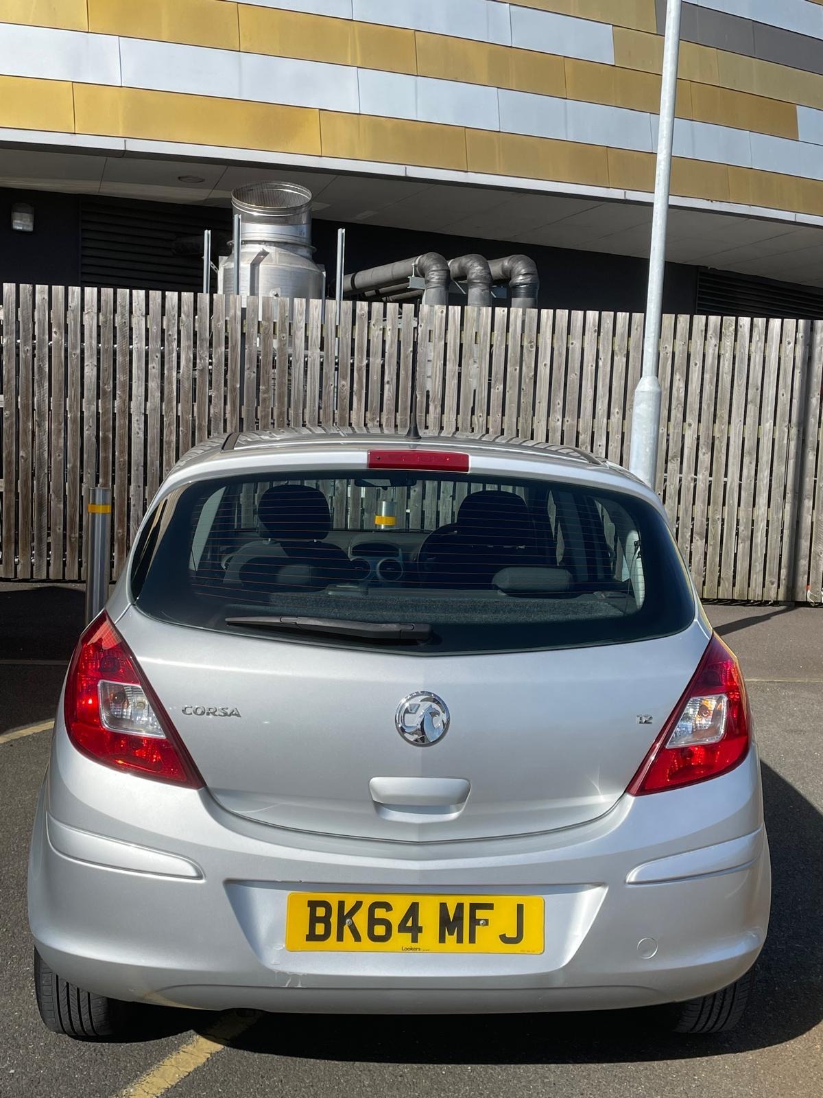 Vauxhall Corsa 1.2 16V Design Hatchback 5dr Petrol Easytronic Euro 5 (A/C) (85 ps)