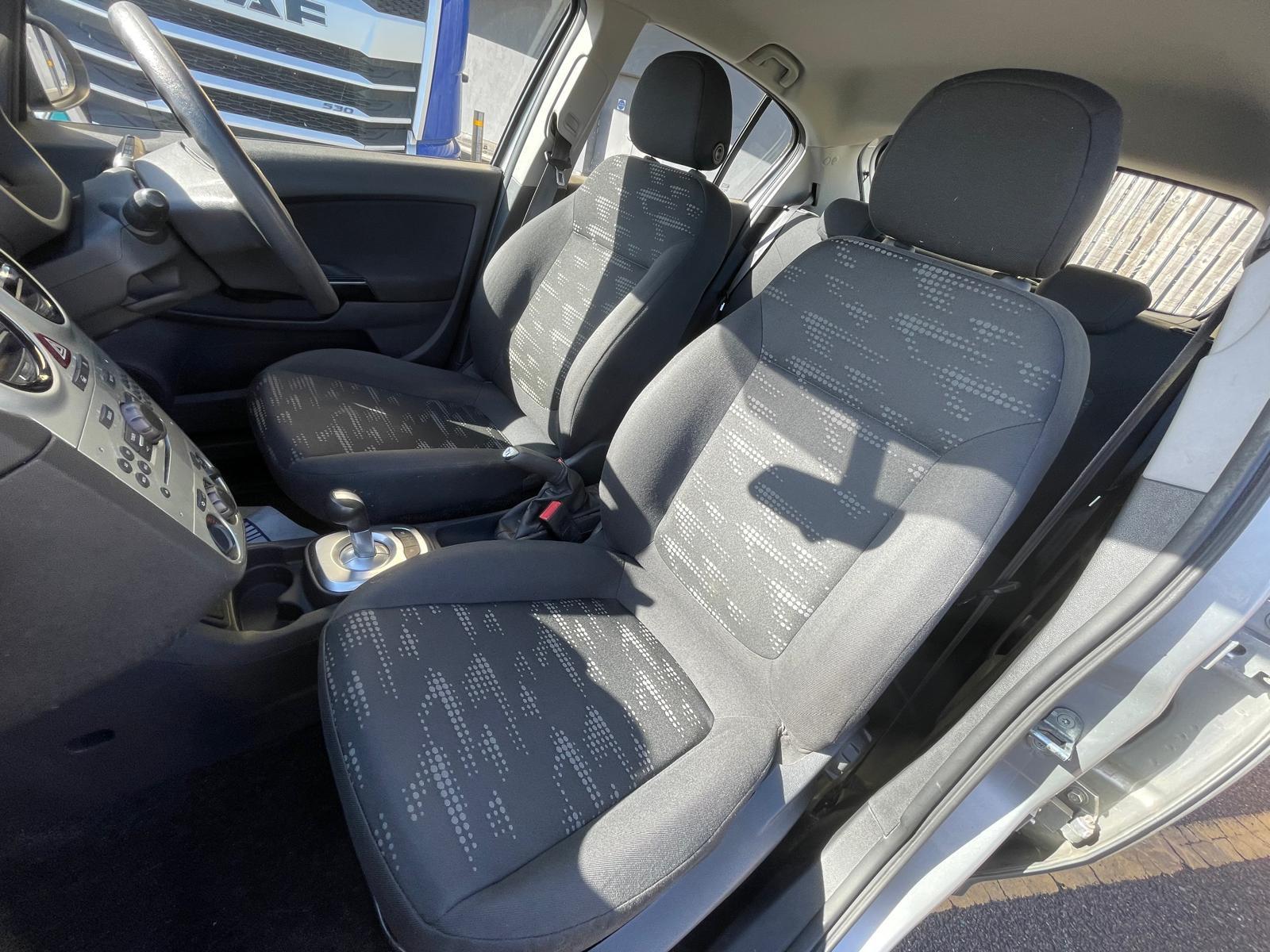 Vauxhall Corsa 1.2 16V Design Hatchback 5dr Petrol Easytronic Euro 5 (A/C) (85 ps)