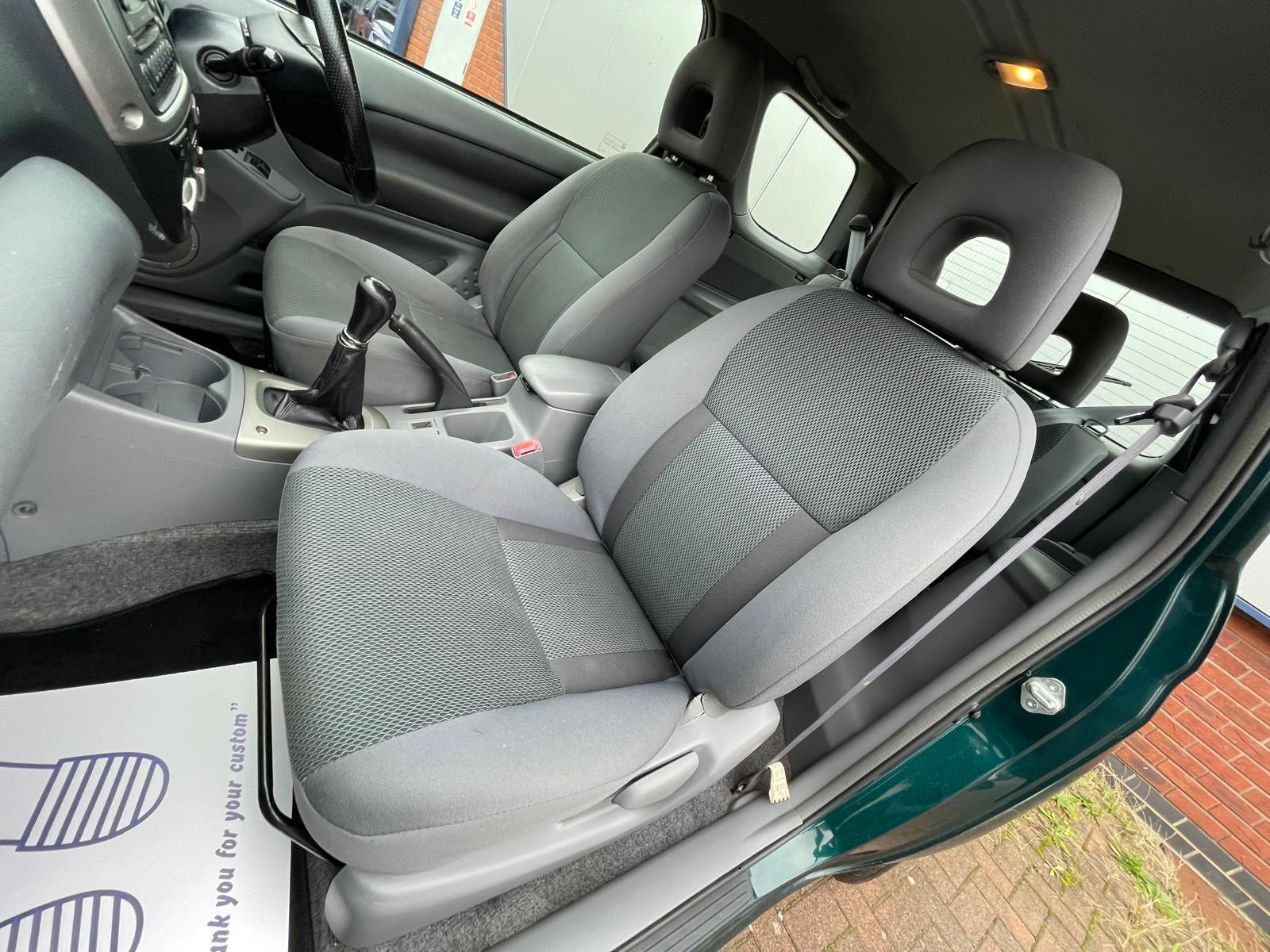 Toyota RAV4 2.0 VVT-i NRG SUV 3dr Petrol Manual 4WD (211 g/km, 147 bhp)