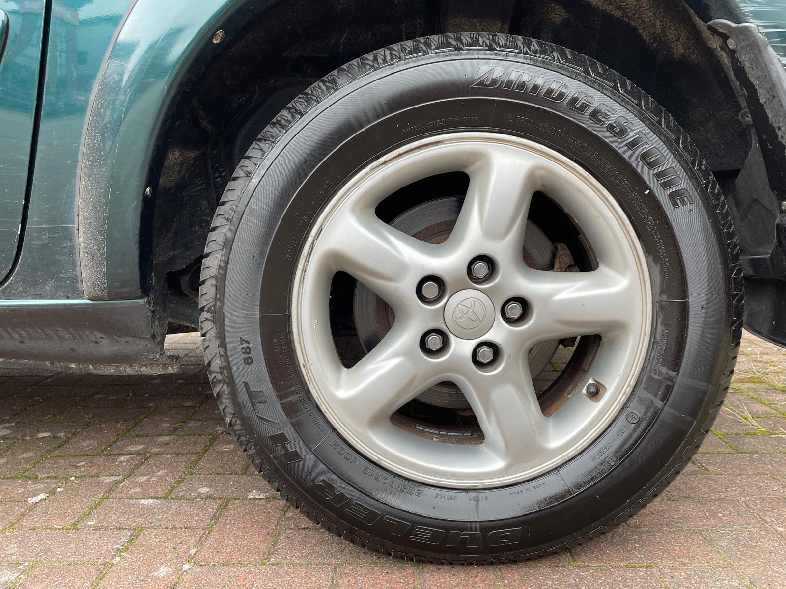 Toyota RAV4 2.0 VVT-i NRG SUV 3dr Petrol Manual 4WD (211 g/km, 147 bhp)