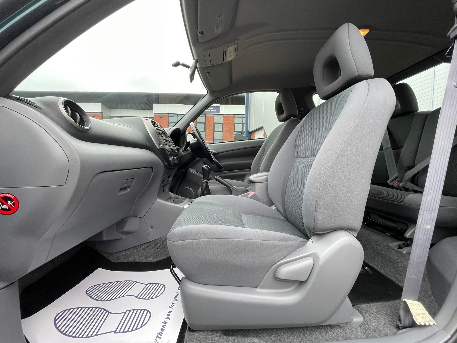 Toyota RAV4 2.0 VVT-i NRG SUV 3dr Petrol Manual 4WD (211 g/km, 147 bhp)