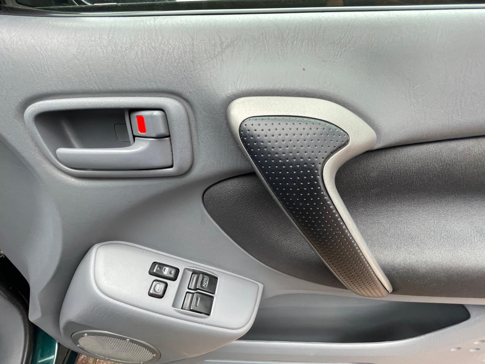 Toyota RAV4 2.0 VVT-i NRG SUV 3dr Petrol Manual 4WD (211 g/km, 147 bhp)