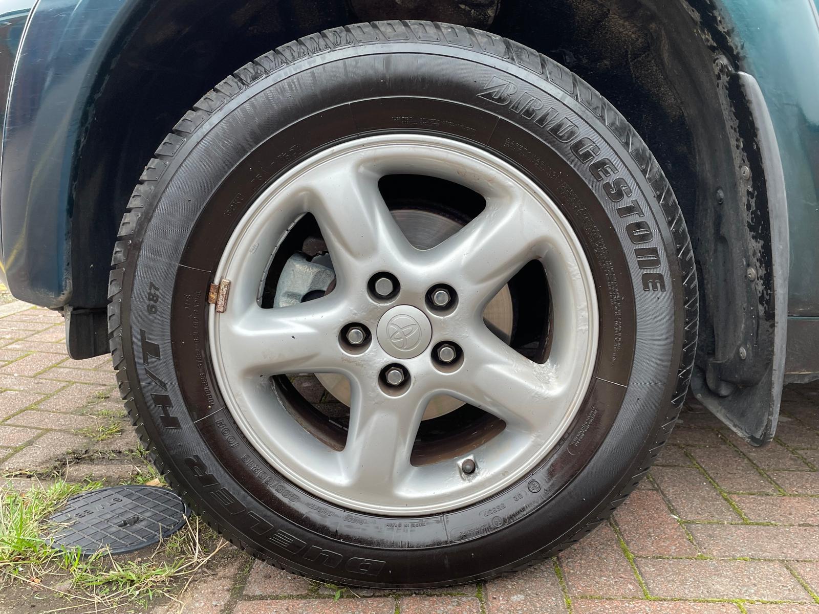 Toyota RAV4 2.0 VVT-i NRG SUV 3dr Petrol Manual 4WD (211 g/km, 147 bhp)