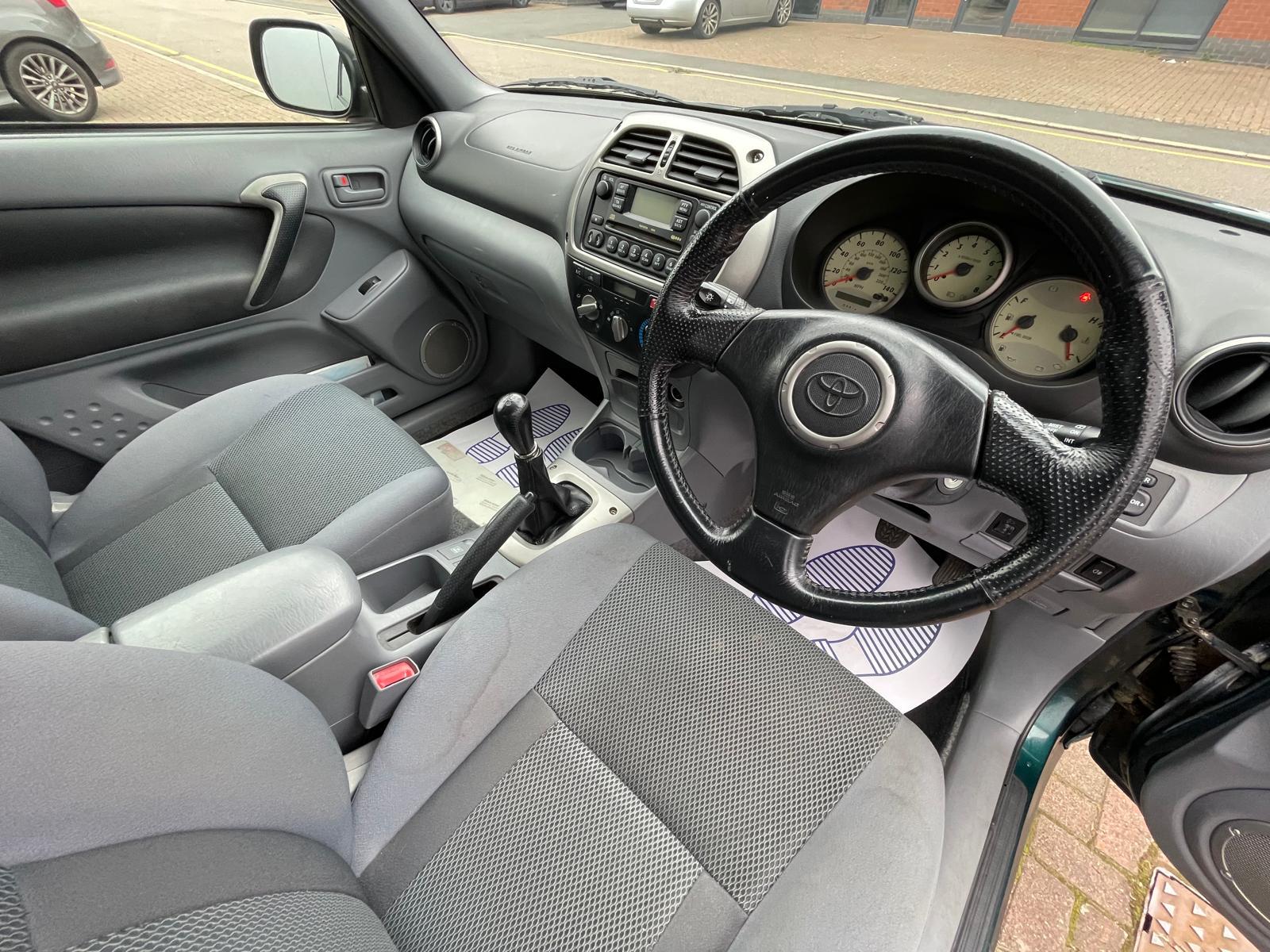 Toyota RAV4 2.0 VVT-i NRG SUV 3dr Petrol Manual 4WD (211 g/km, 147 bhp)