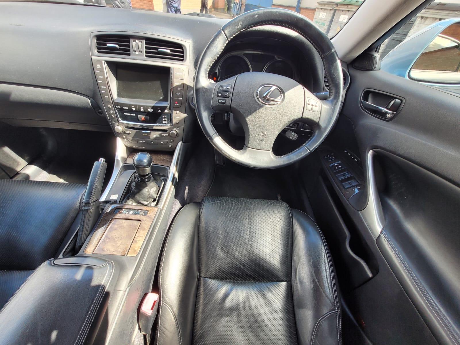 Lexus IS 2.2 220TD SE-L Saloon 4dr Diesel Manual (148 g/km, 175 bhp)