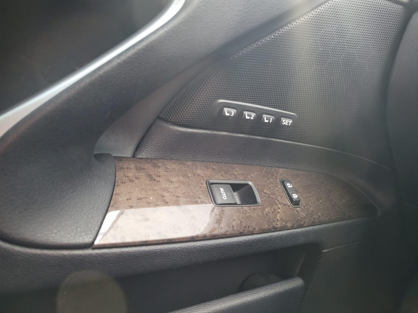 Lexus IS 2.2 220TD SE-L Saloon 4dr Diesel Manual (148 g/km, 175 bhp)