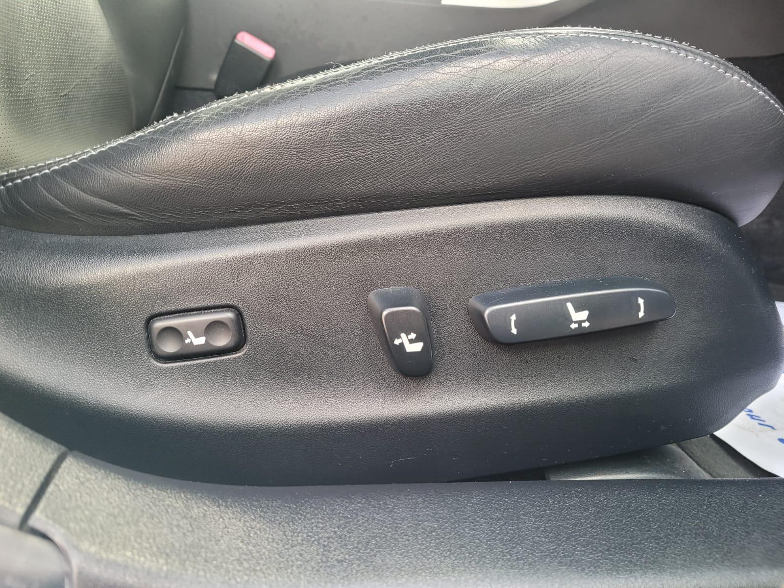 Lexus IS 2.2 220TD SE-L Saloon 4dr Diesel Manual (148 g/km, 175 bhp)