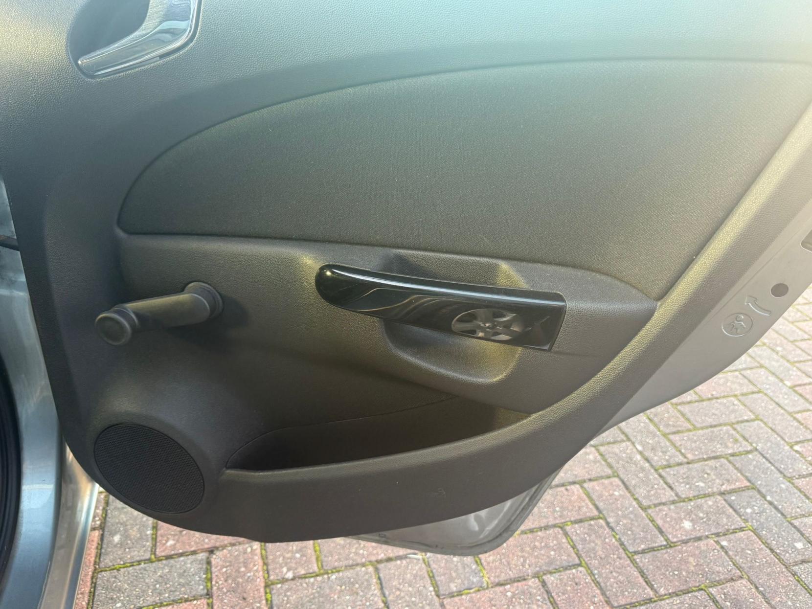 Vauxhall Corsa 1.2 16V SXi Hatchback 5dr Petrol Manual Euro 5 (A/C) (85 ps)