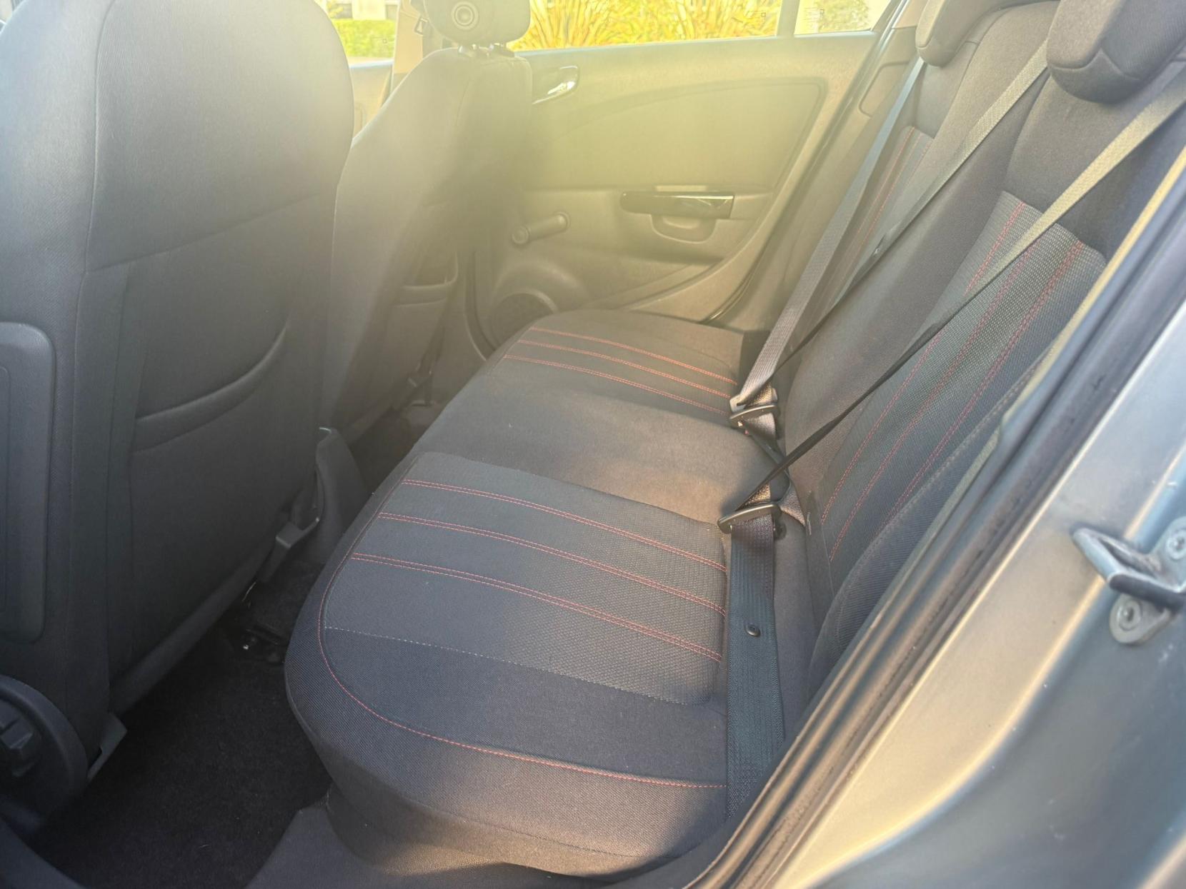 Vauxhall Corsa 1.2 16V SXi Hatchback 5dr Petrol Manual Euro 5 (A/C) (85 ps)