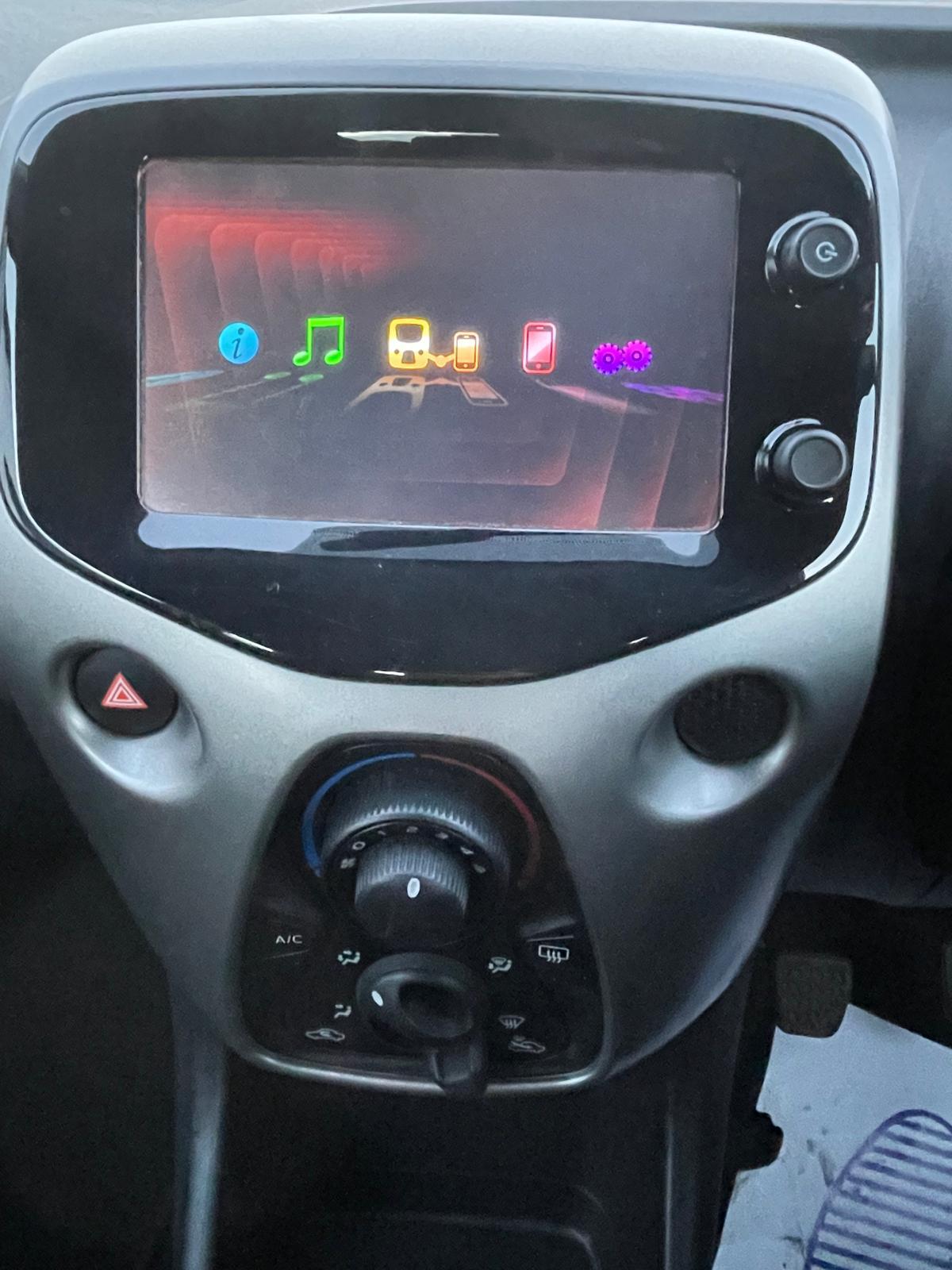 Citroen C1 1.2 PureTech Feel Hatchback 5dr Petrol Manual Euro 6 (82 ps)