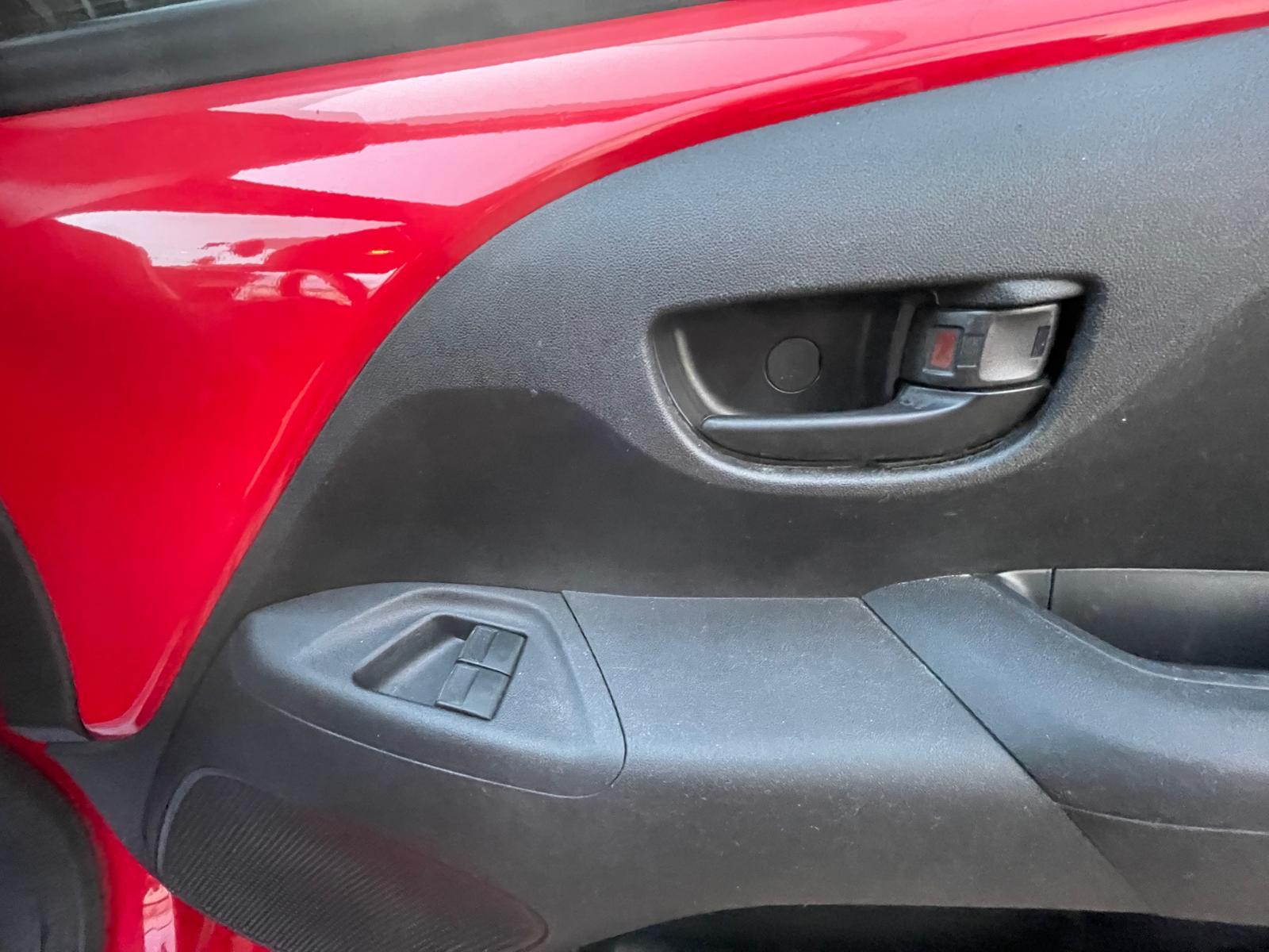 Citroen C1 1.2 PureTech Feel Hatchback 5dr Petrol Manual Euro 6 (82 ps)