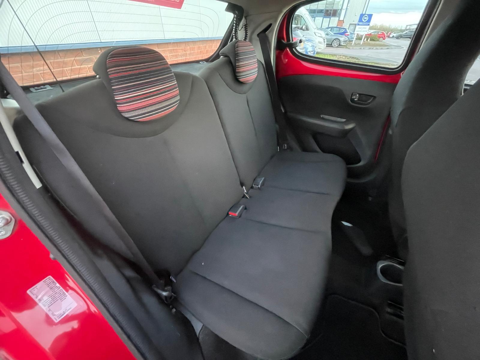 Citroen C1 1.2 PureTech Feel Hatchback 5dr Petrol Manual Euro 6 (82 ps)