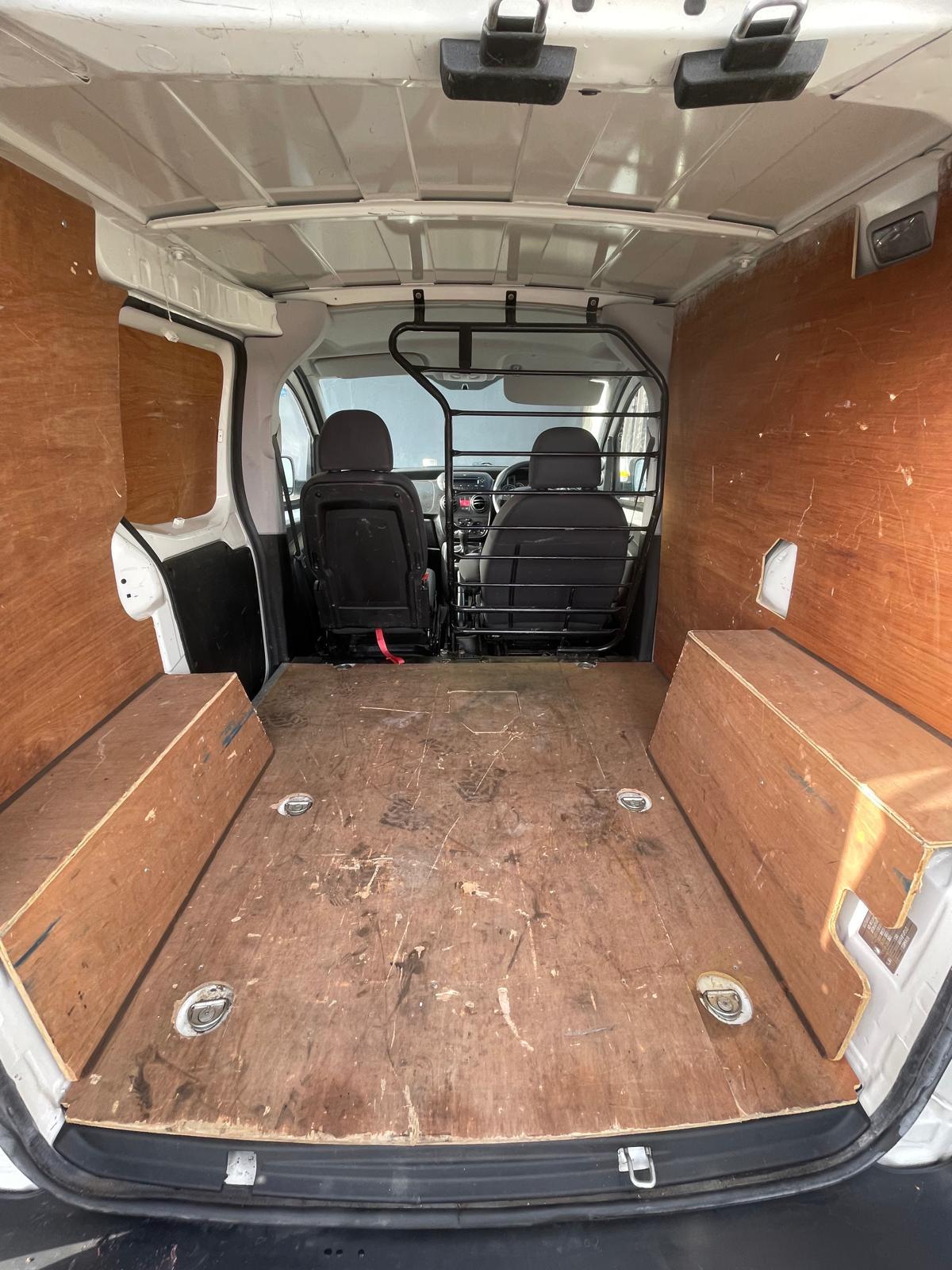 Citroen Nemo 1.3 HDi 16v Enterprise Panel Van 3dr Diesel Manual FWD L1 H1 (124 g/km, 75 bhp)