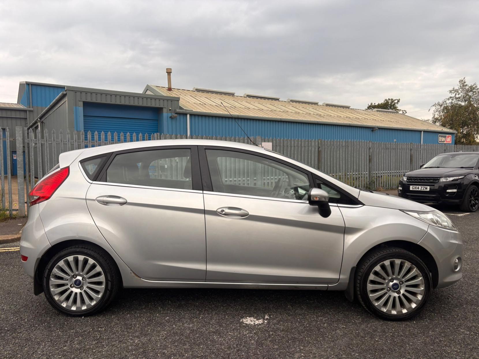 Ford Fiesta 1.4 TDCi Zetec Hatchback 5dr Diesel Manual (110 g/km, 67 bhp)