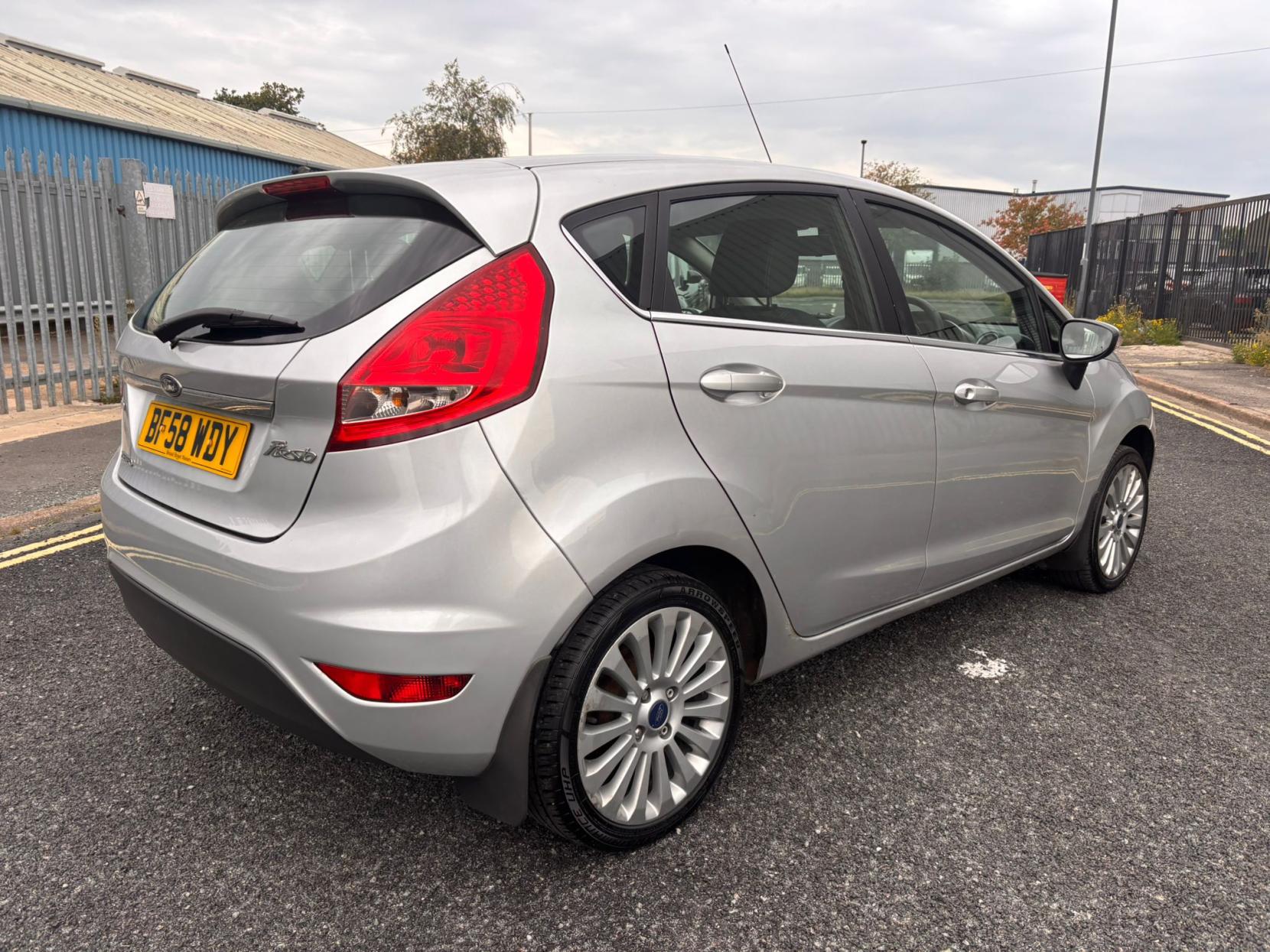 Ford Fiesta 1.4 TDCi Zetec Hatchback 5dr Diesel Manual (110 g/km, 67 bhp)