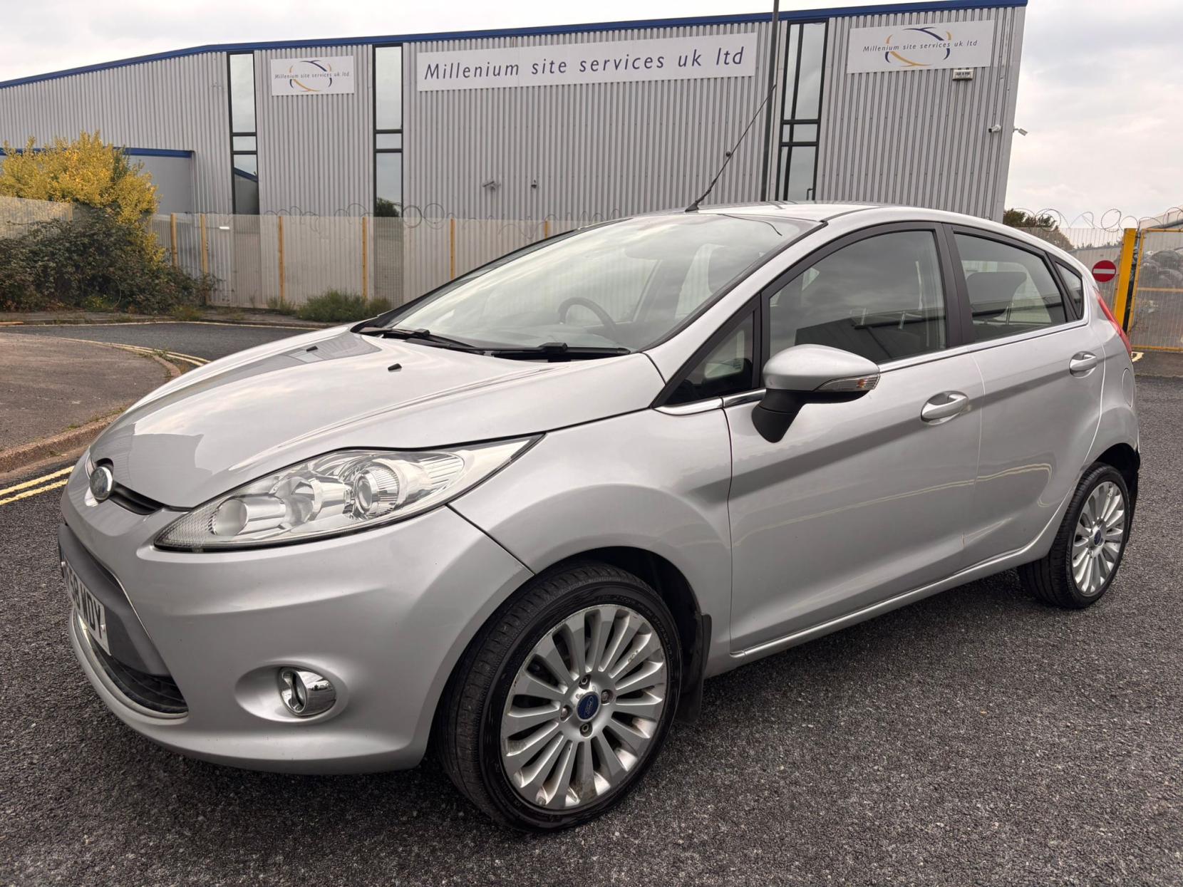 Ford Fiesta 1.4 TDCi Zetec Hatchback 5dr Diesel Manual (110 g/km, 67 bhp)