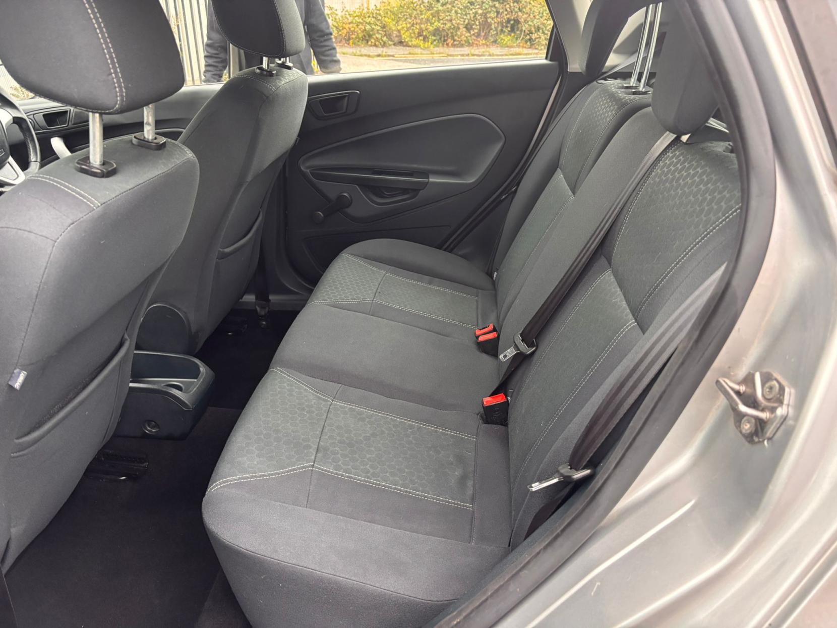 Ford Fiesta 1.4 TDCi Zetec Hatchback 5dr Diesel Manual (110 g/km, 67 bhp)