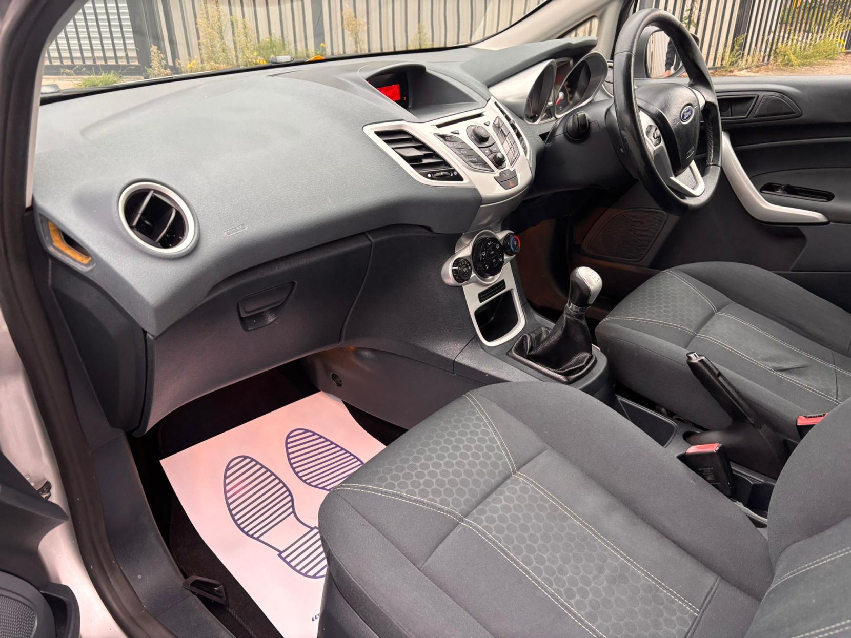 Ford Fiesta 1.4 TDCi Zetec Hatchback 5dr Diesel Manual (110 g/km, 67 bhp)
