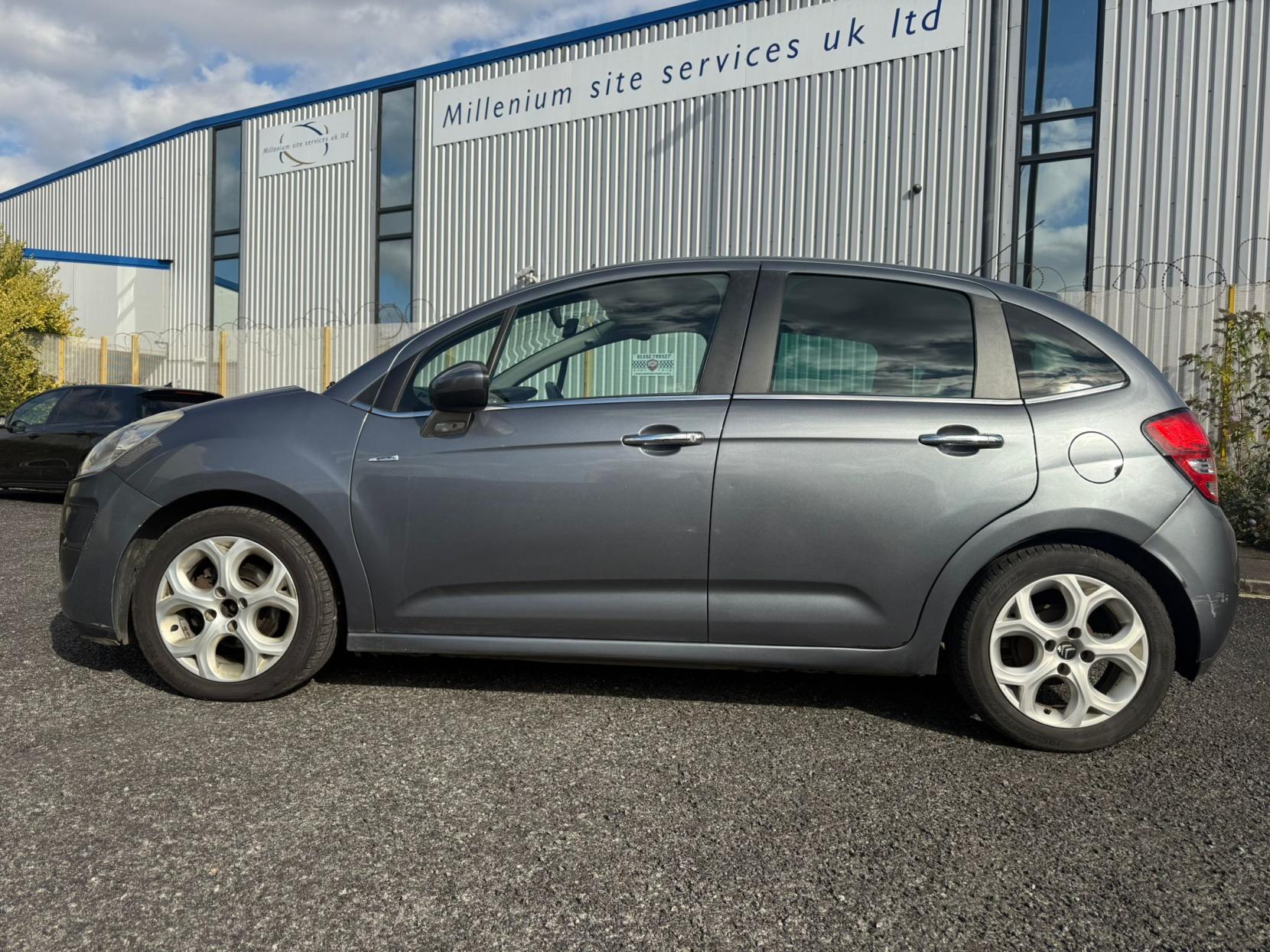 Citroen C3 1.6 HDi Exclusive Hatchback 5dr Diesel Manual Euro 4 (90 ps)