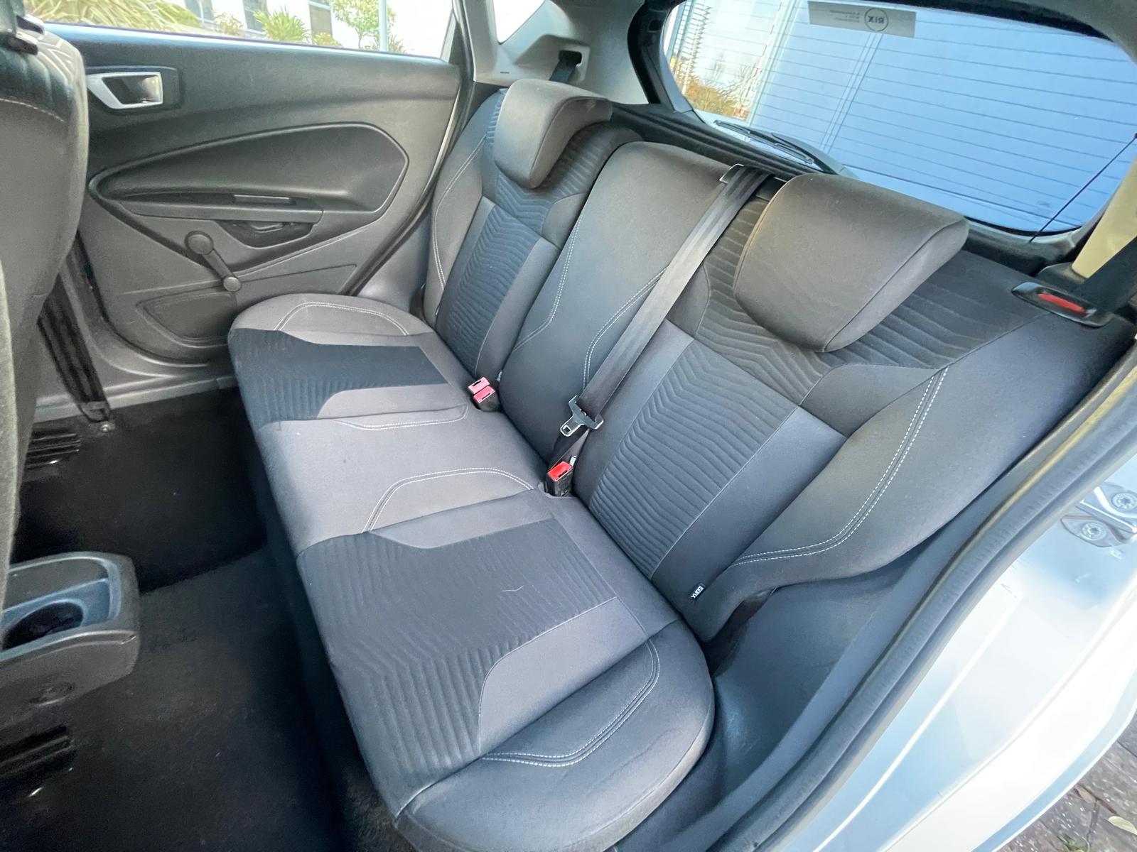 Ford Fiesta 1.5 TDCi Zetec Hatchback 5dr Diesel Manual Euro 6 (75 ps)