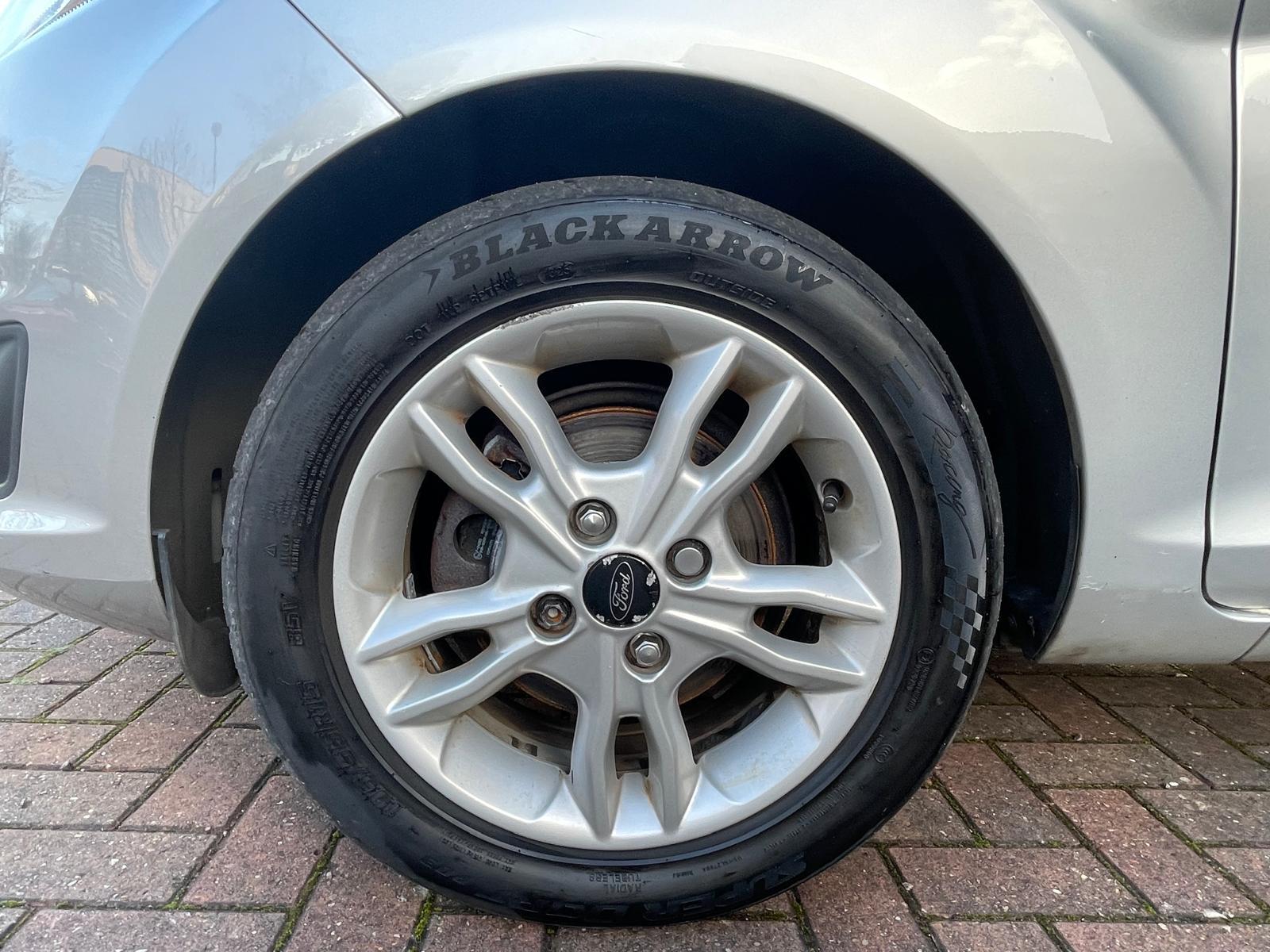 Ford Fiesta 1.5 TDCi Zetec Hatchback 5dr Diesel Manual Euro 6 (75 ps)