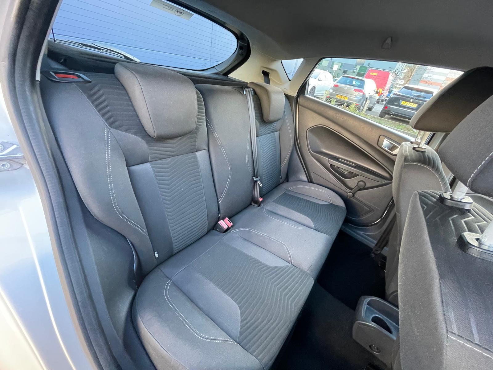 Ford Fiesta 1.5 TDCi Zetec Hatchback 5dr Diesel Manual Euro 6 (75 ps)